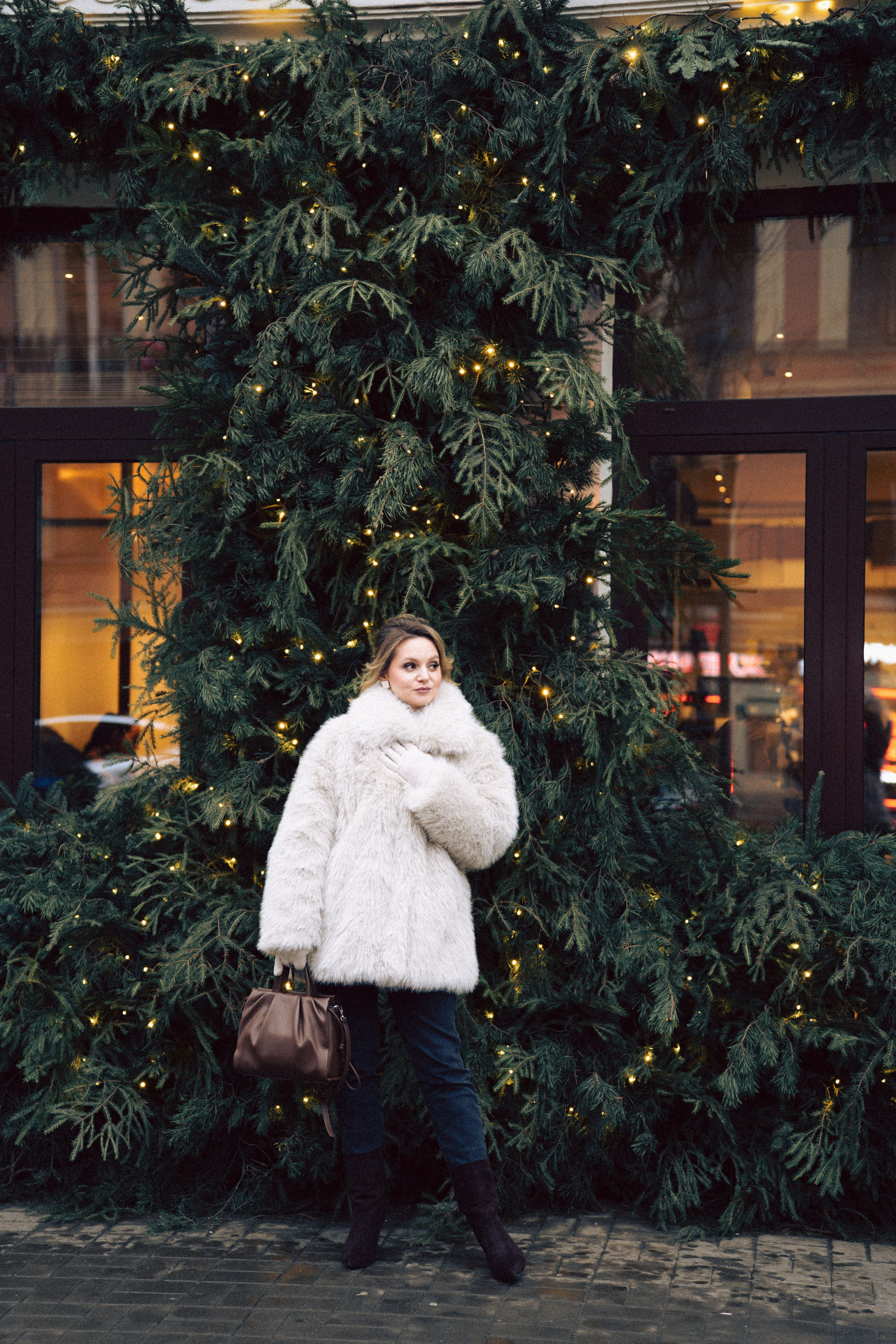 НОВОГОДНЯЯ ФОТОСЕСИИЯ В СТУДИИ ДЛЯ ДЕВУШКИ И ПРОГУЛКА ПО ЧЕРНЫШЕВСКОЙ. Профессиональный фотограф, Санкт-Петербург — Виктория Богомолова