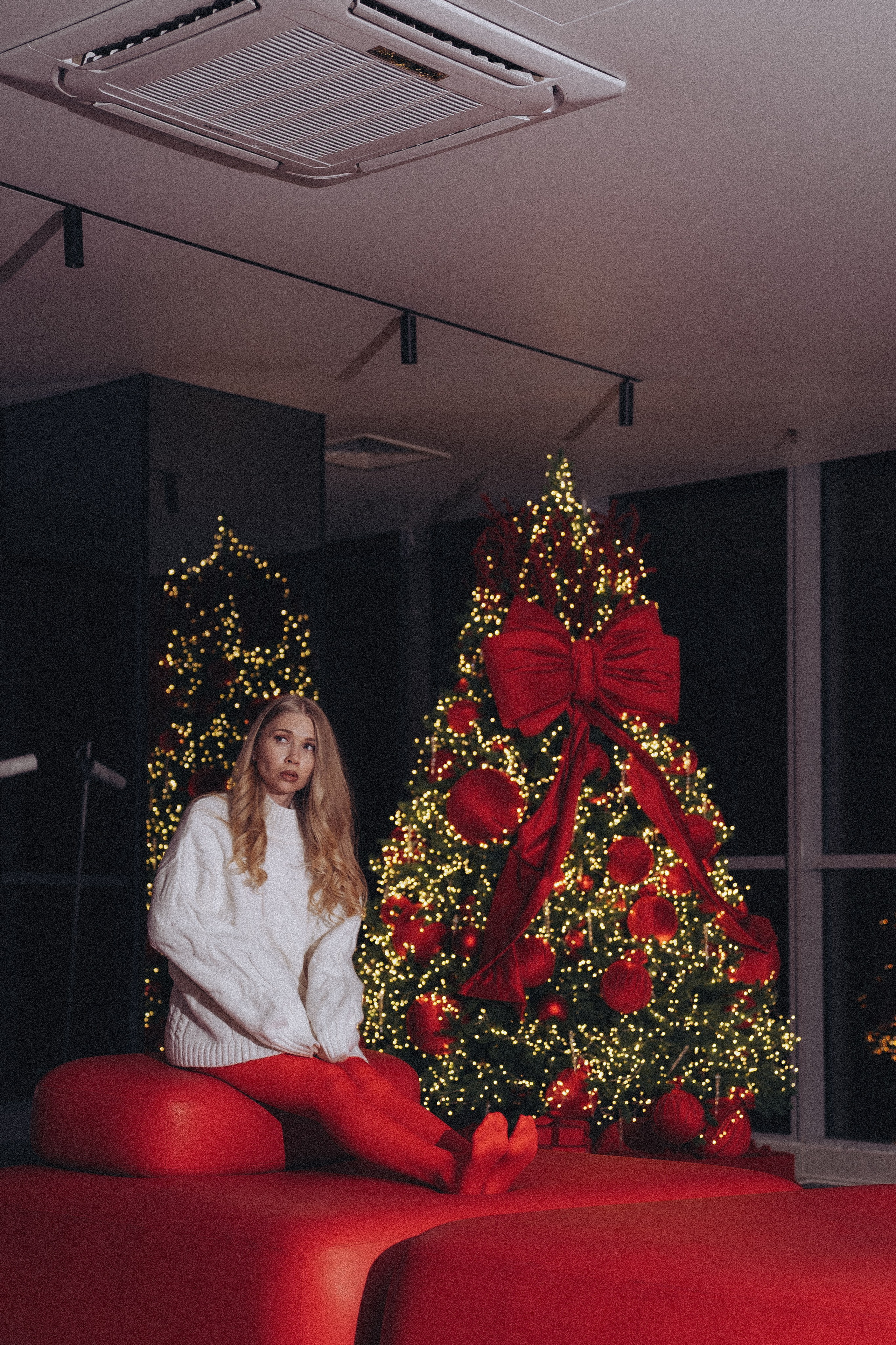 ФОТОСЕССИЯ К НОВОМУ ГОДУ В СТУДИИ С ЕЛОЧКОЙ КРАСИВЫЙ ОБРАЗ. Профессиональный фотограф, Санкт-Петербург — Виктория Богомолова