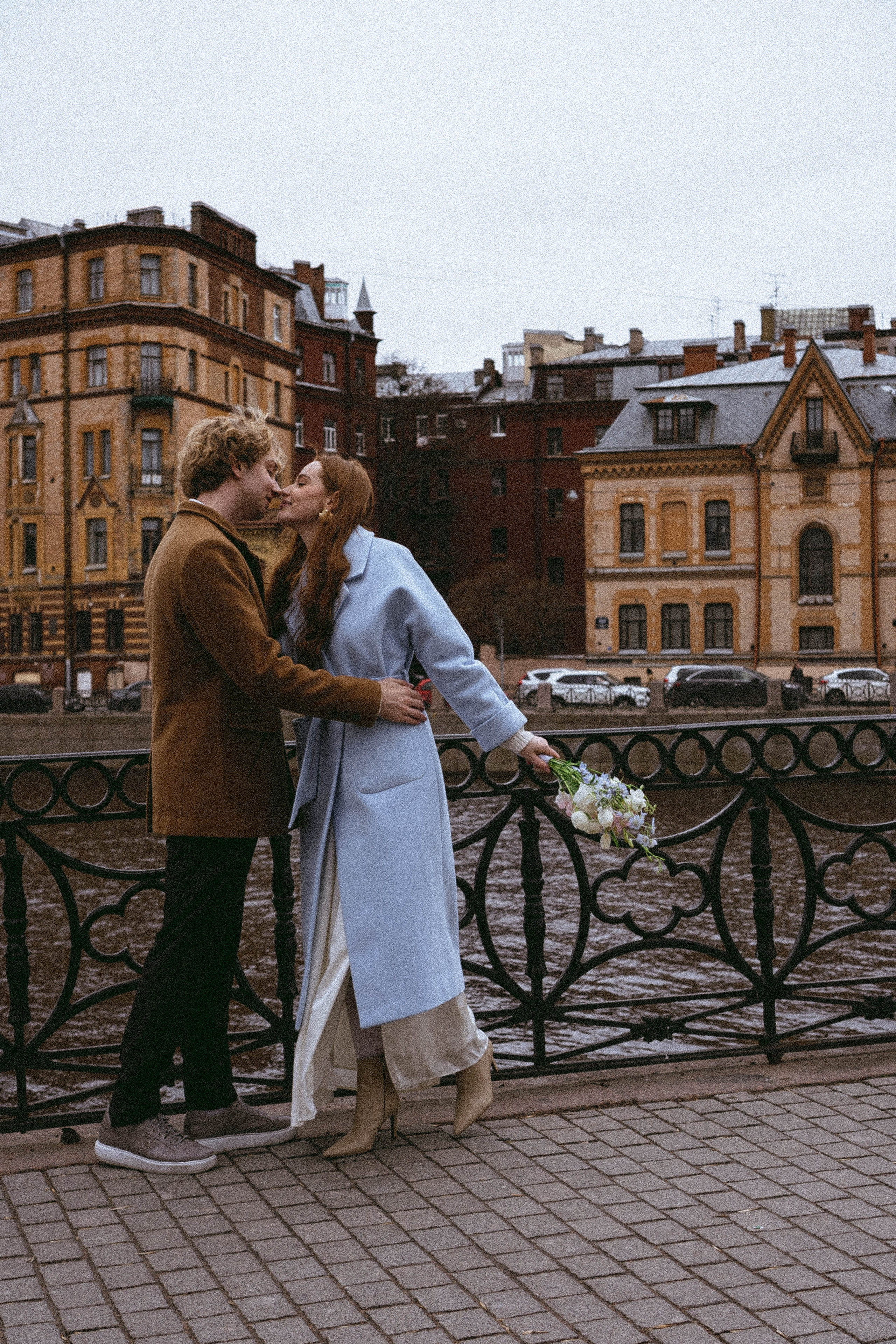 СВАДЕБНАЯ ПРОГУЛКА ПО ПЕТРОГРАДКЕ ВЕСНОЙ (ФОТОСЕССИИЯ ПАРЫ СВАДЕБНАЯ). Профессиональный фотограф, Санкт-Петербург — Виктория Богомолова