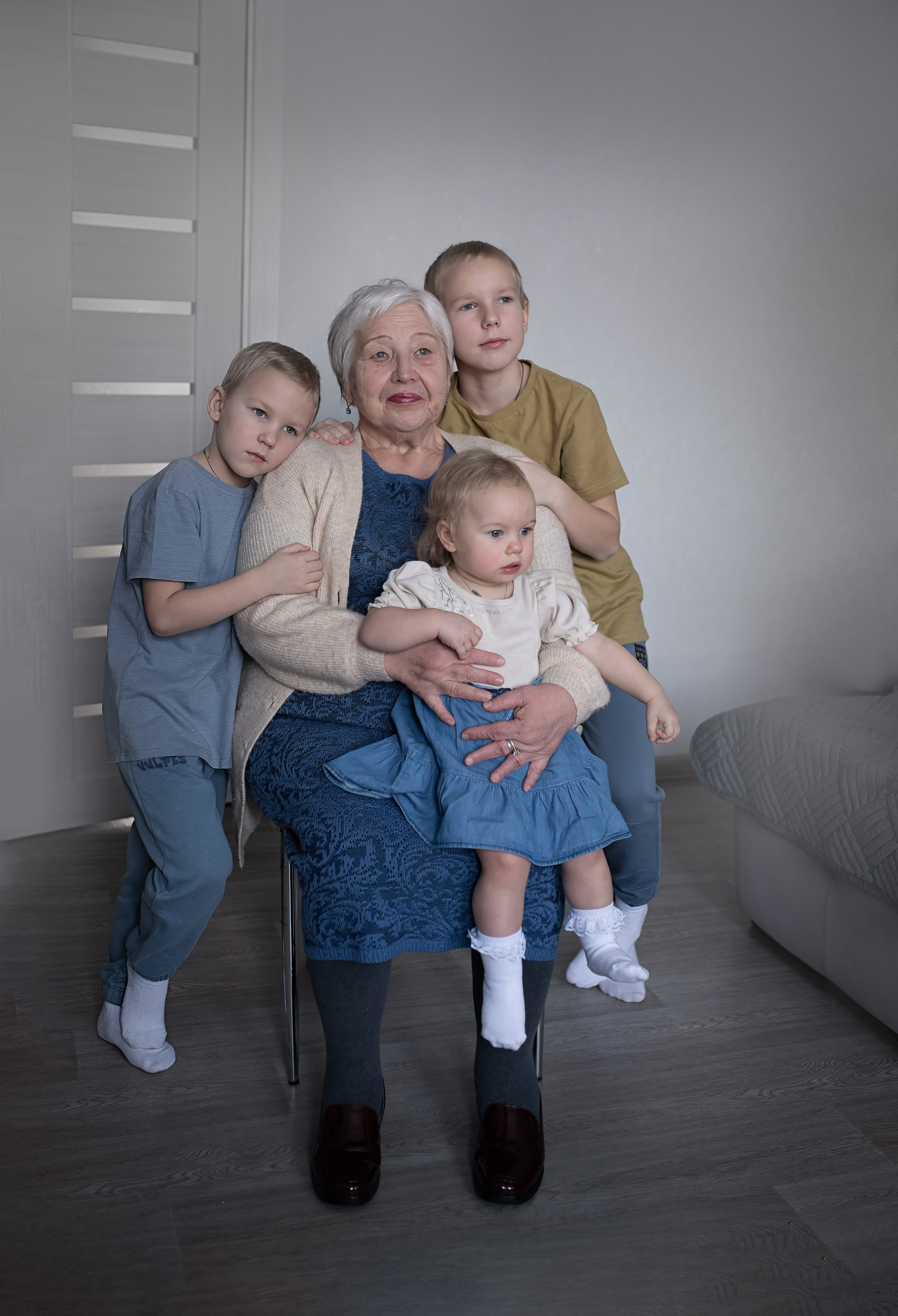 Семья Ляминых дома. Фотографы крещения/венчания  Красноярск Татьяна и Вячеслав Переваловы