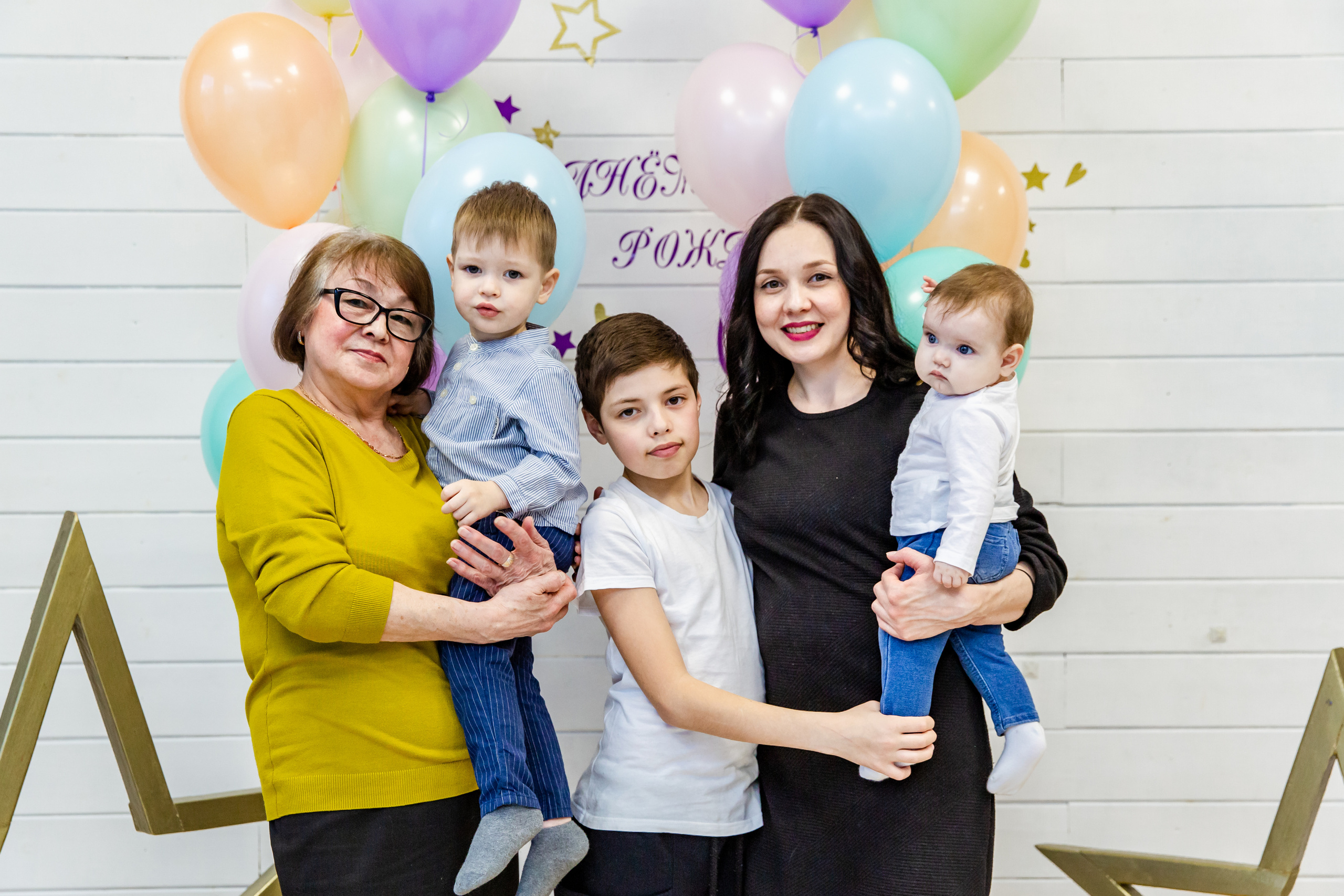 День рождения Оли. Студия StarLoft. Семейные и детские съемки в Уфе