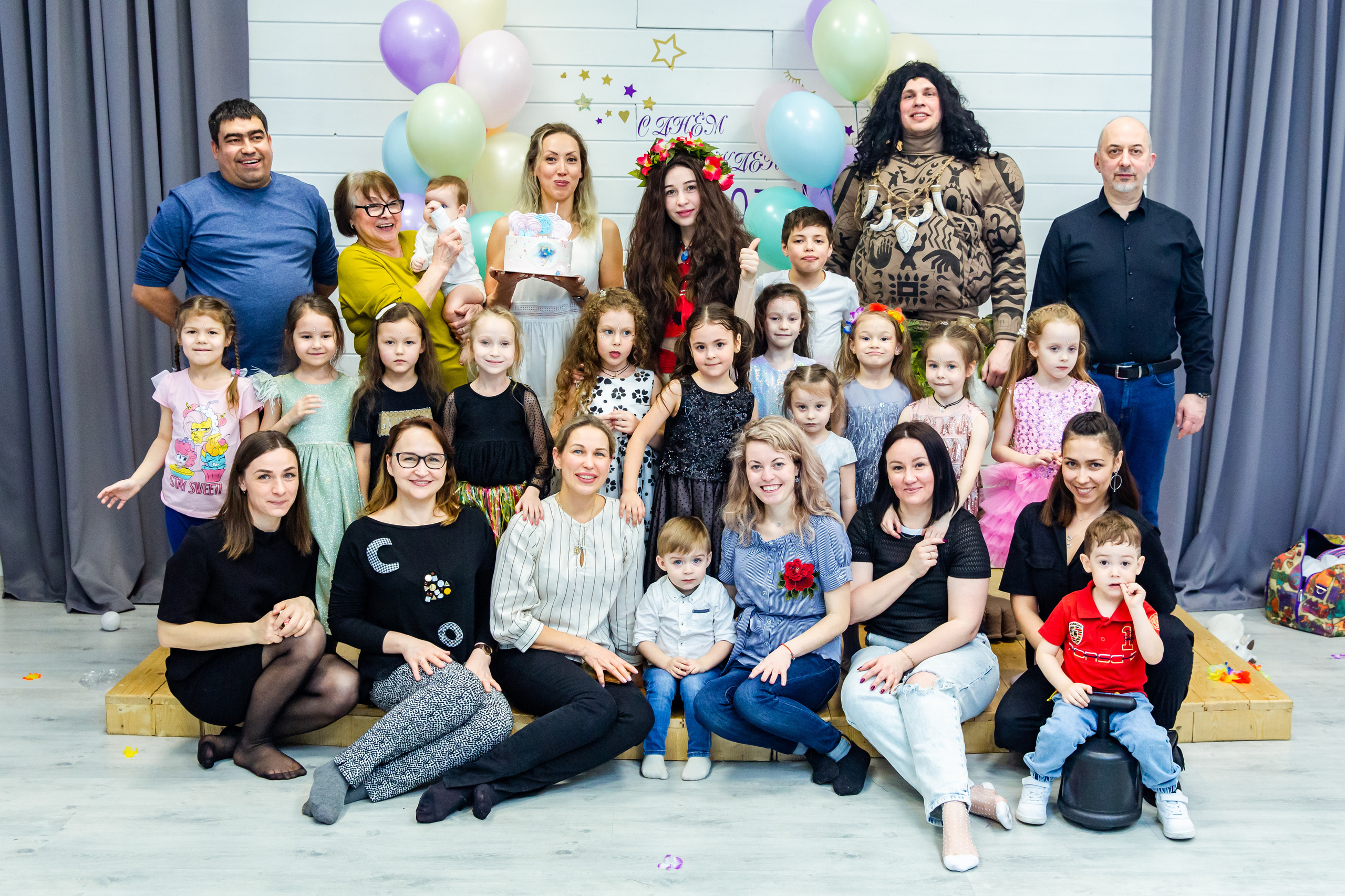 День рождения Оли. Студия StarLoft. Семейные и детские съемки в Уфе