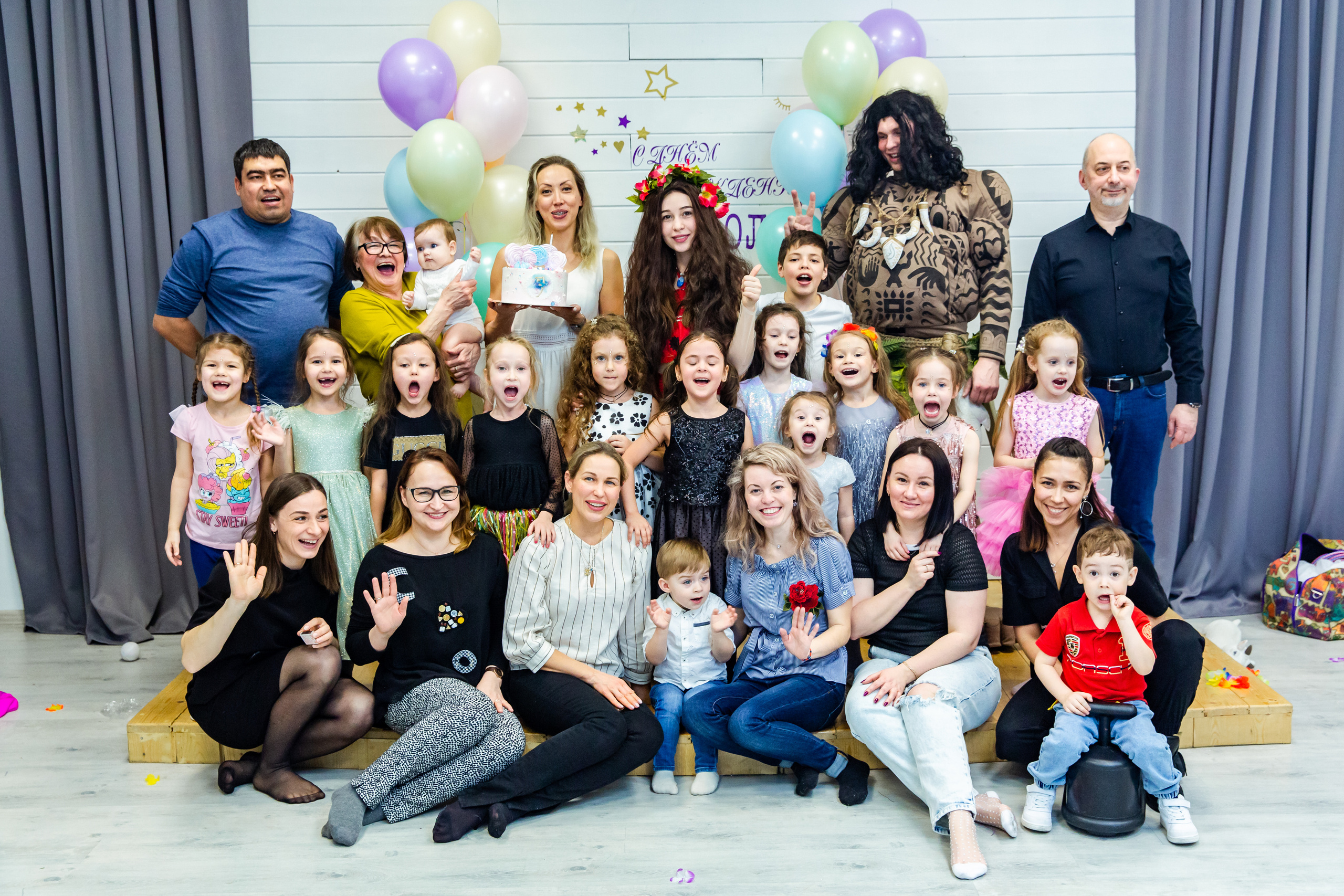 День рождения Оли. Студия StarLoft. Семейные и детские съемки в Уфе