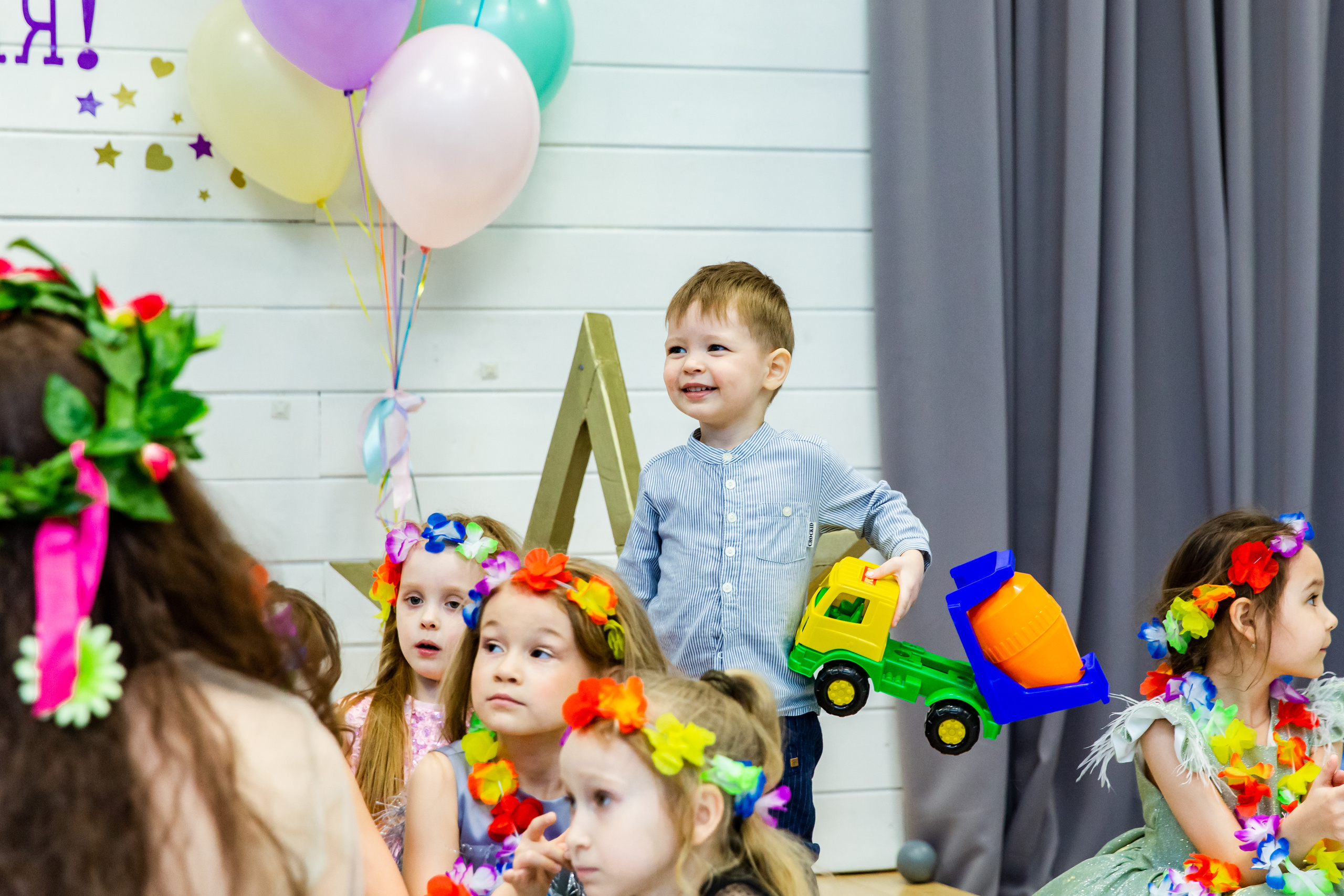 День рождения Оли. Студия StarLoft. Семейные и детские съемки в Уфе