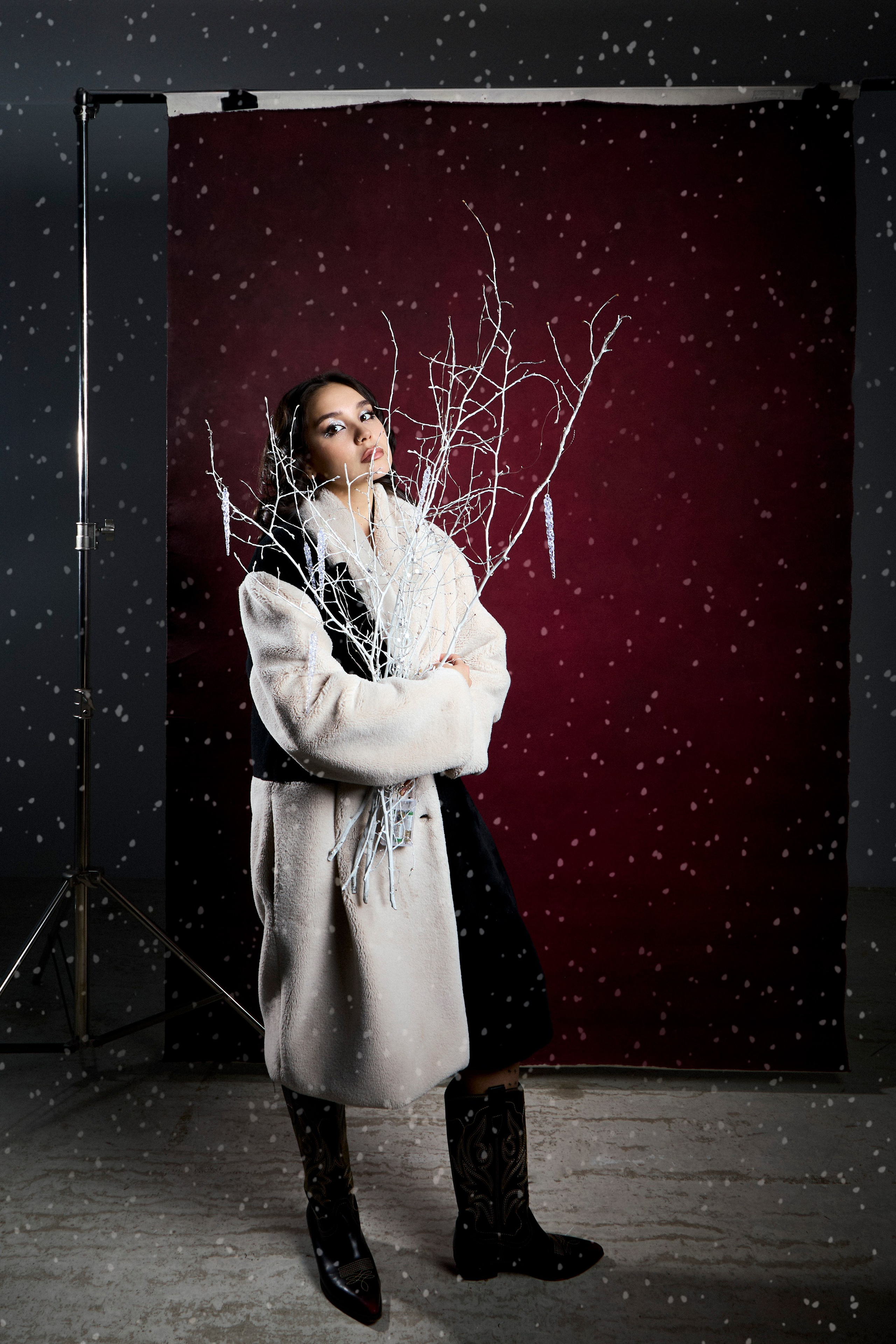 Mary. Arina Kharakhashian