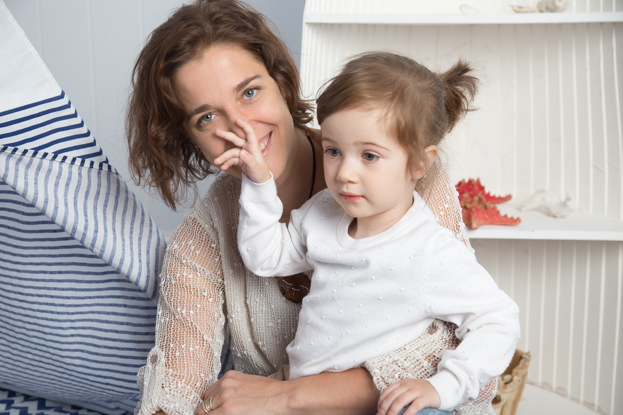 Мама и дочки. Фотограф Анастасия Малеева