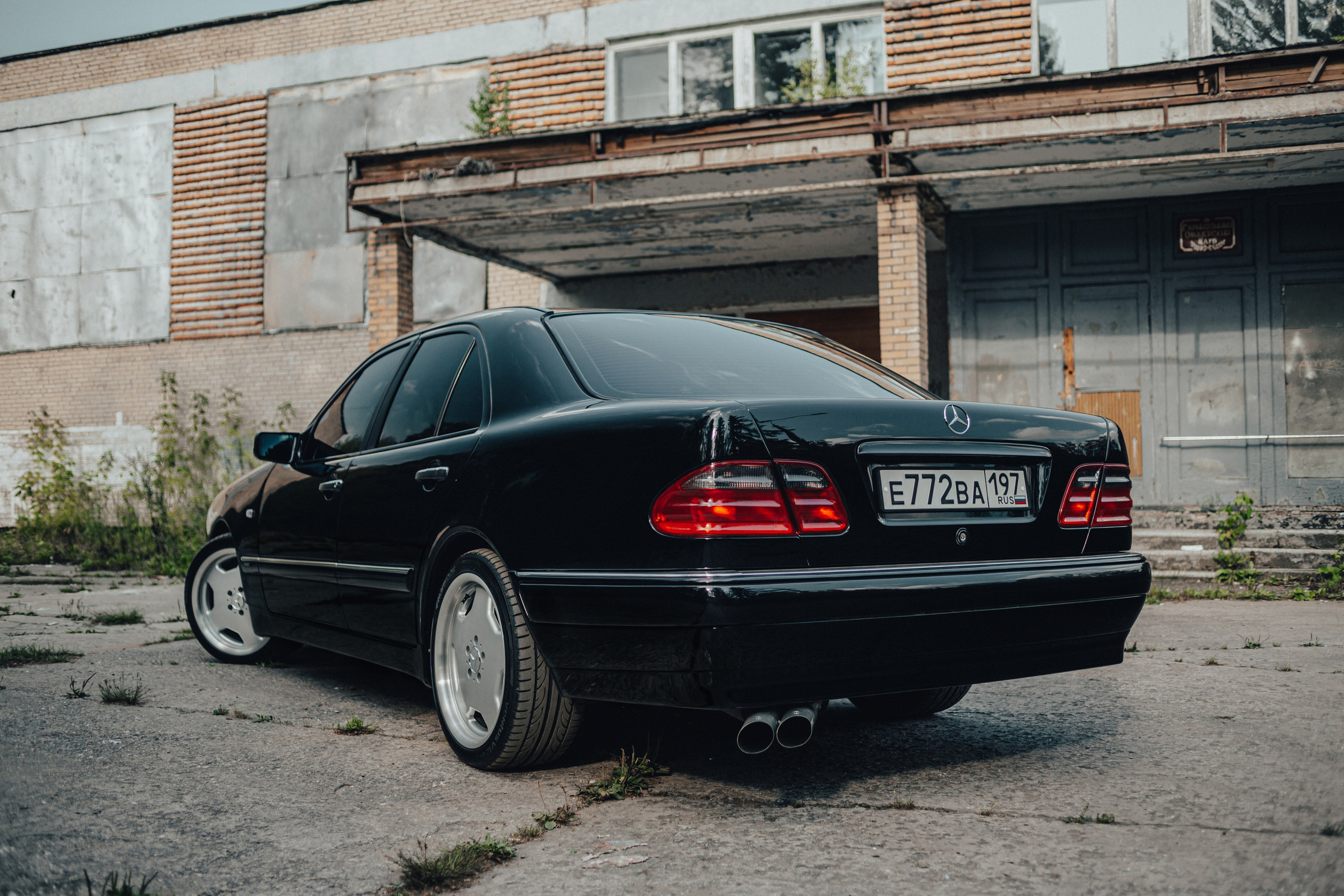 Mercedes W210. Автомобильный фотограф в Москве Андрей Емельянов