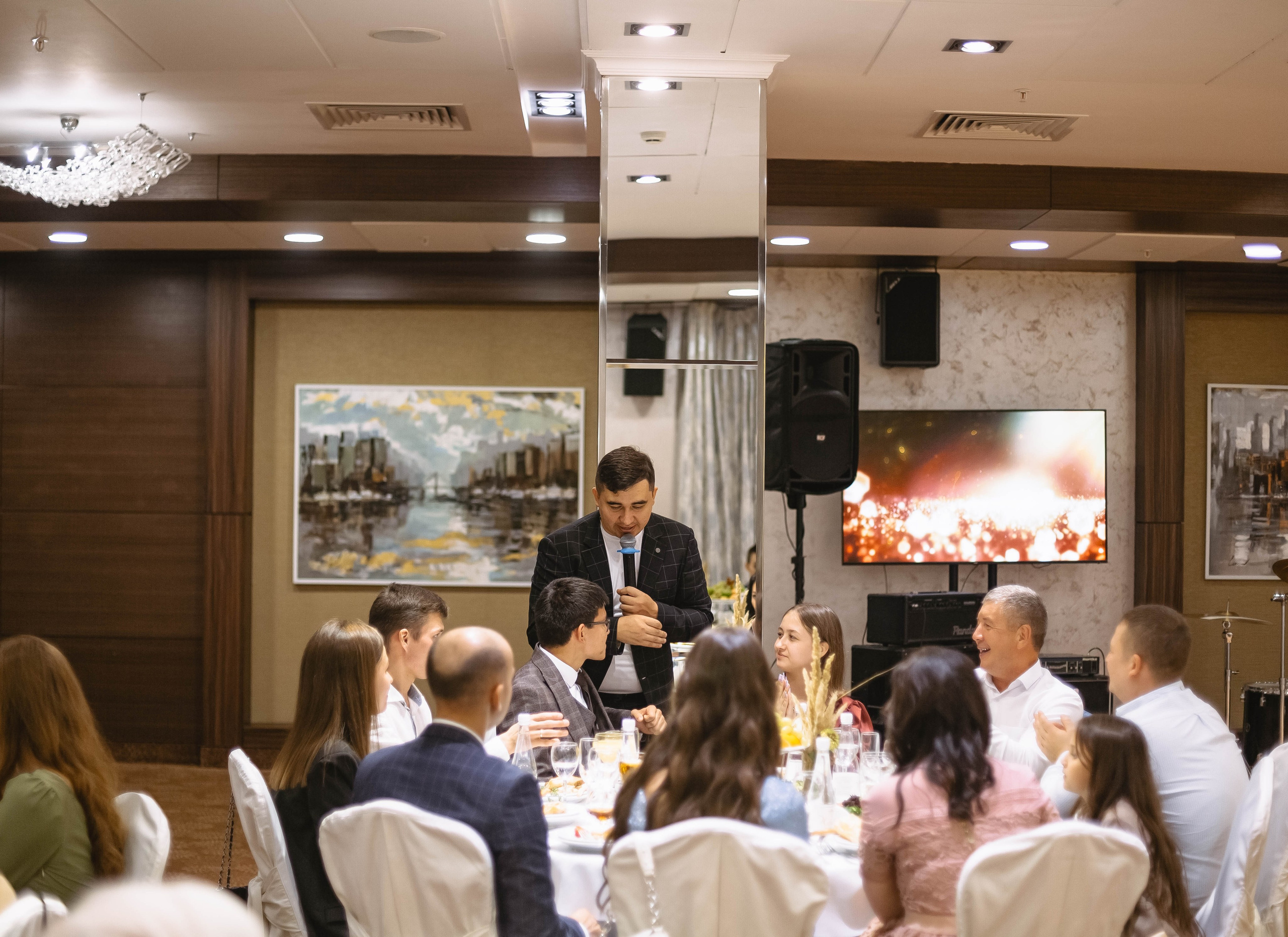 Мероприятия, банкеты. Свадебный фотограф в Казани и Санкт-Петербурге Евгения Есенина