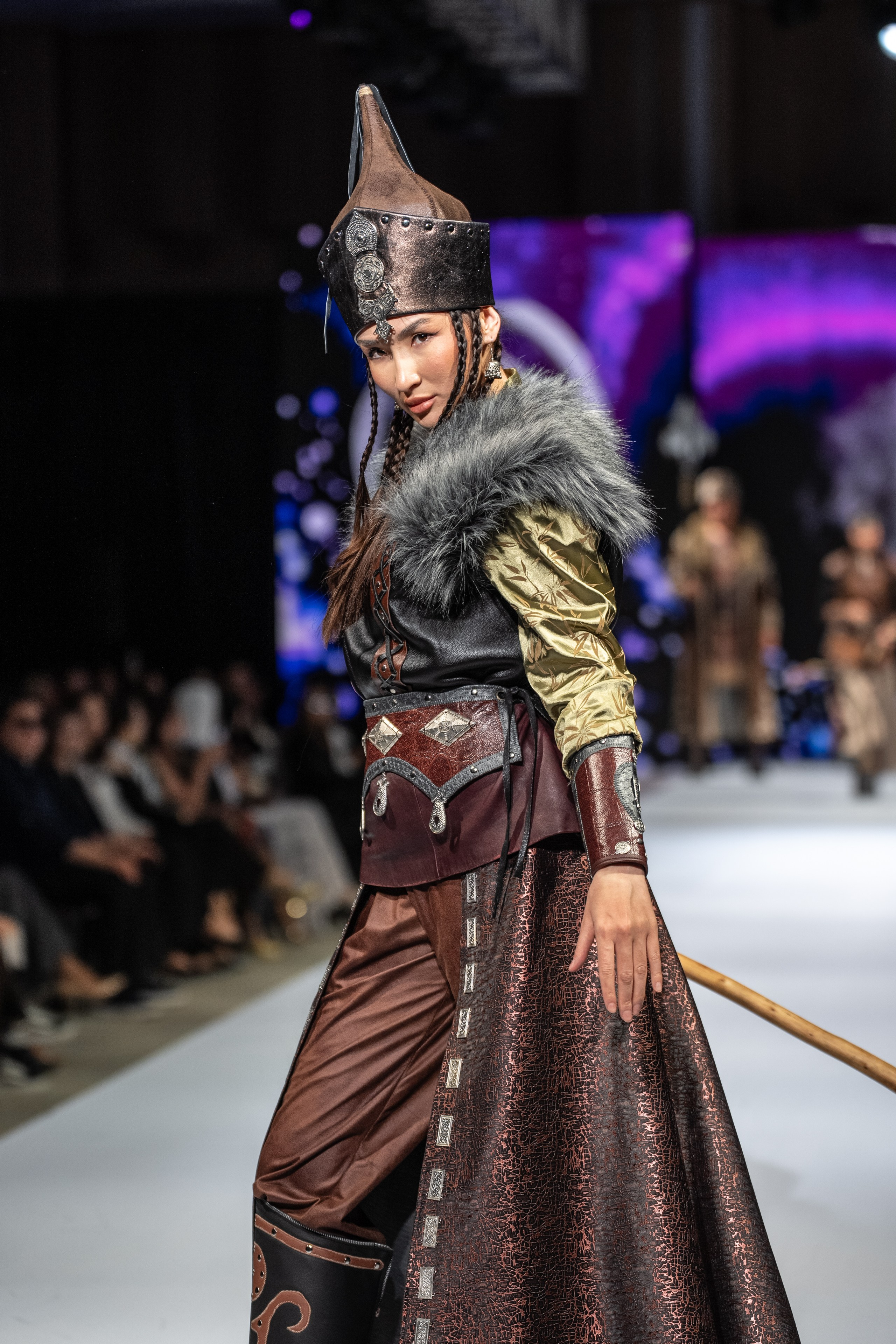 EURASIAN FASHION WEEK Lo Zarata. Сайт Алматинского НЮ АРТ, будуар и фэшн фотографа Дениса Карпенко