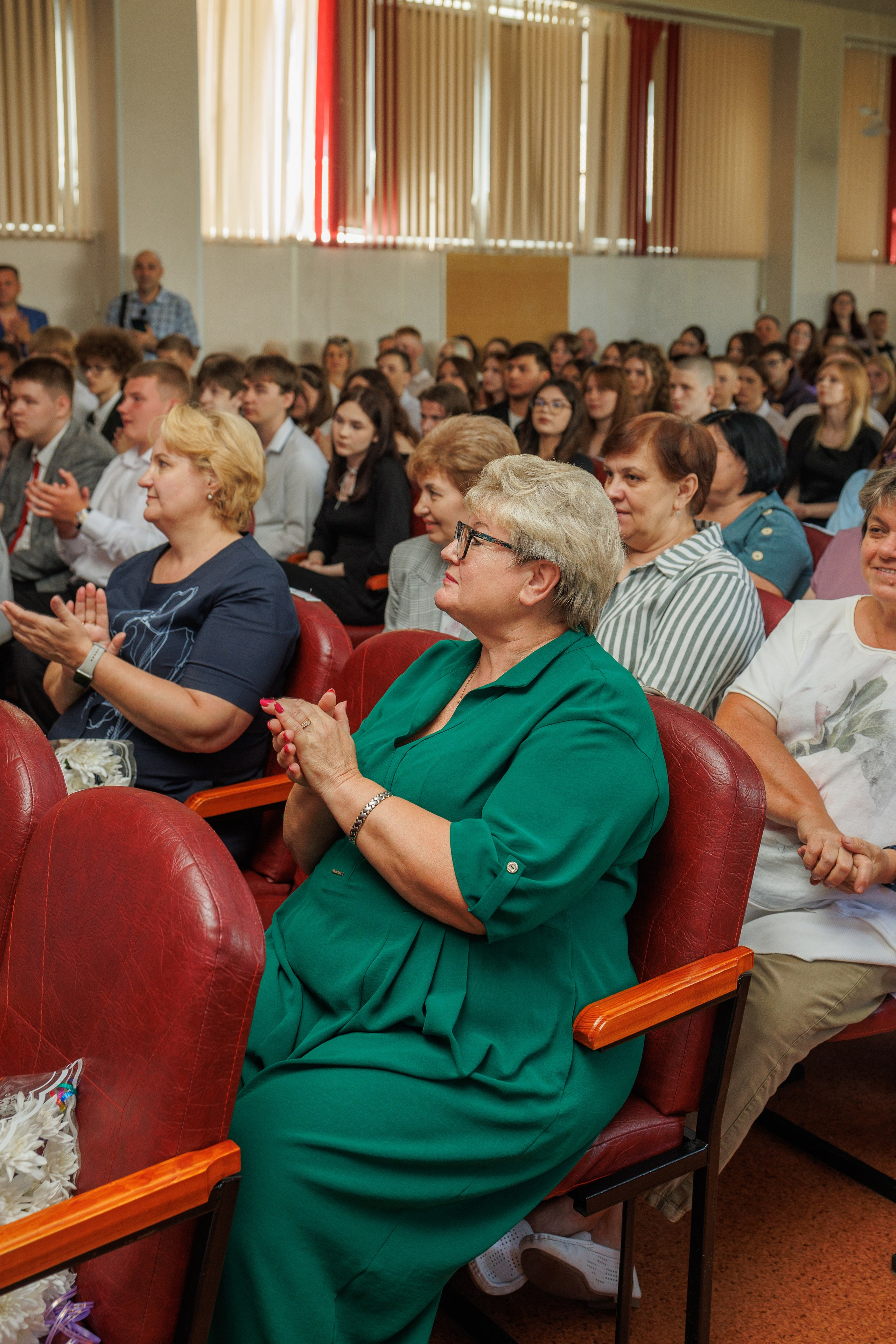 Вручение аттестатов. Свадебный и семейный фотограф в Новосибирске Ирина Дорошкова