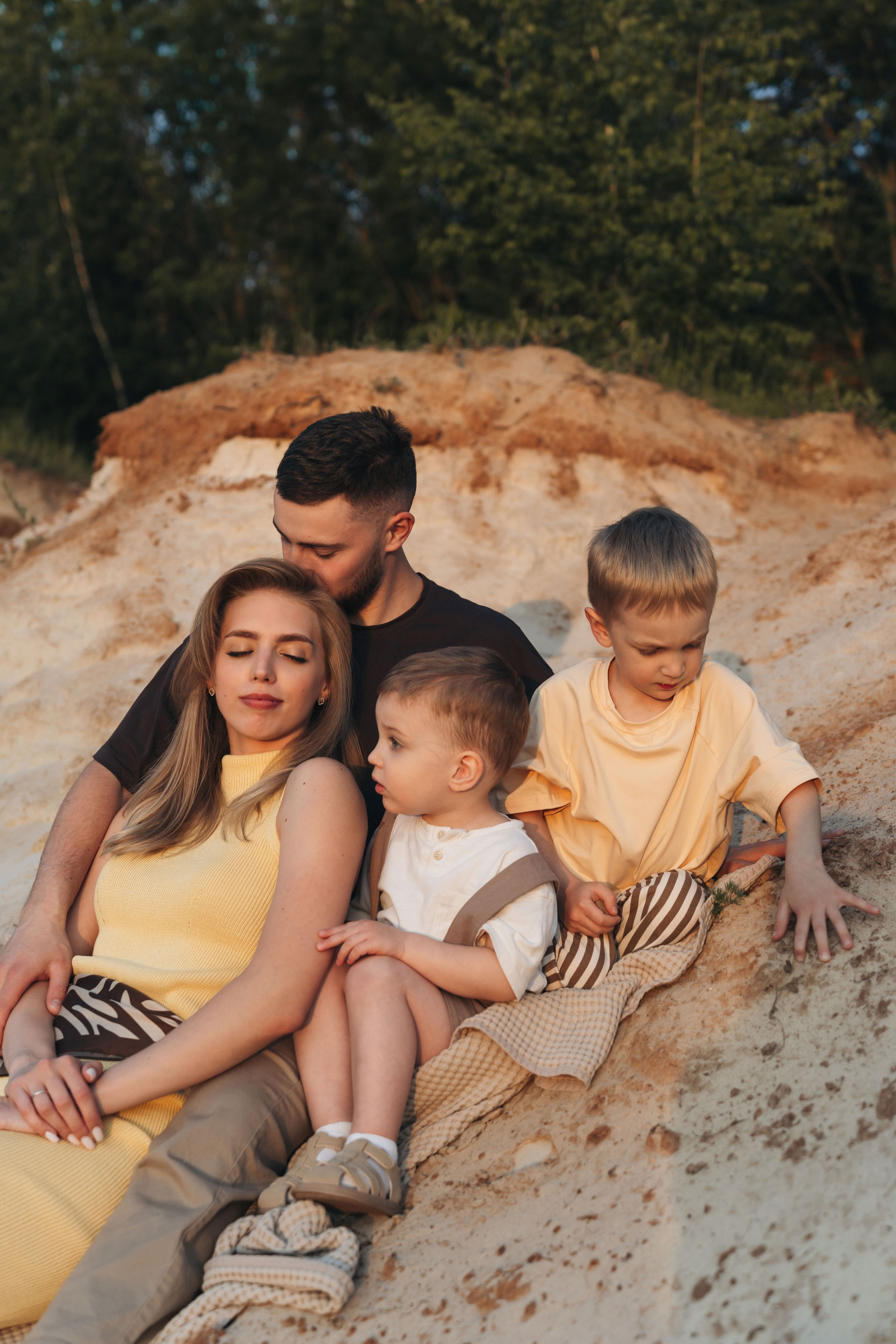 На карьере. Ваш фотограф Вика Артемова