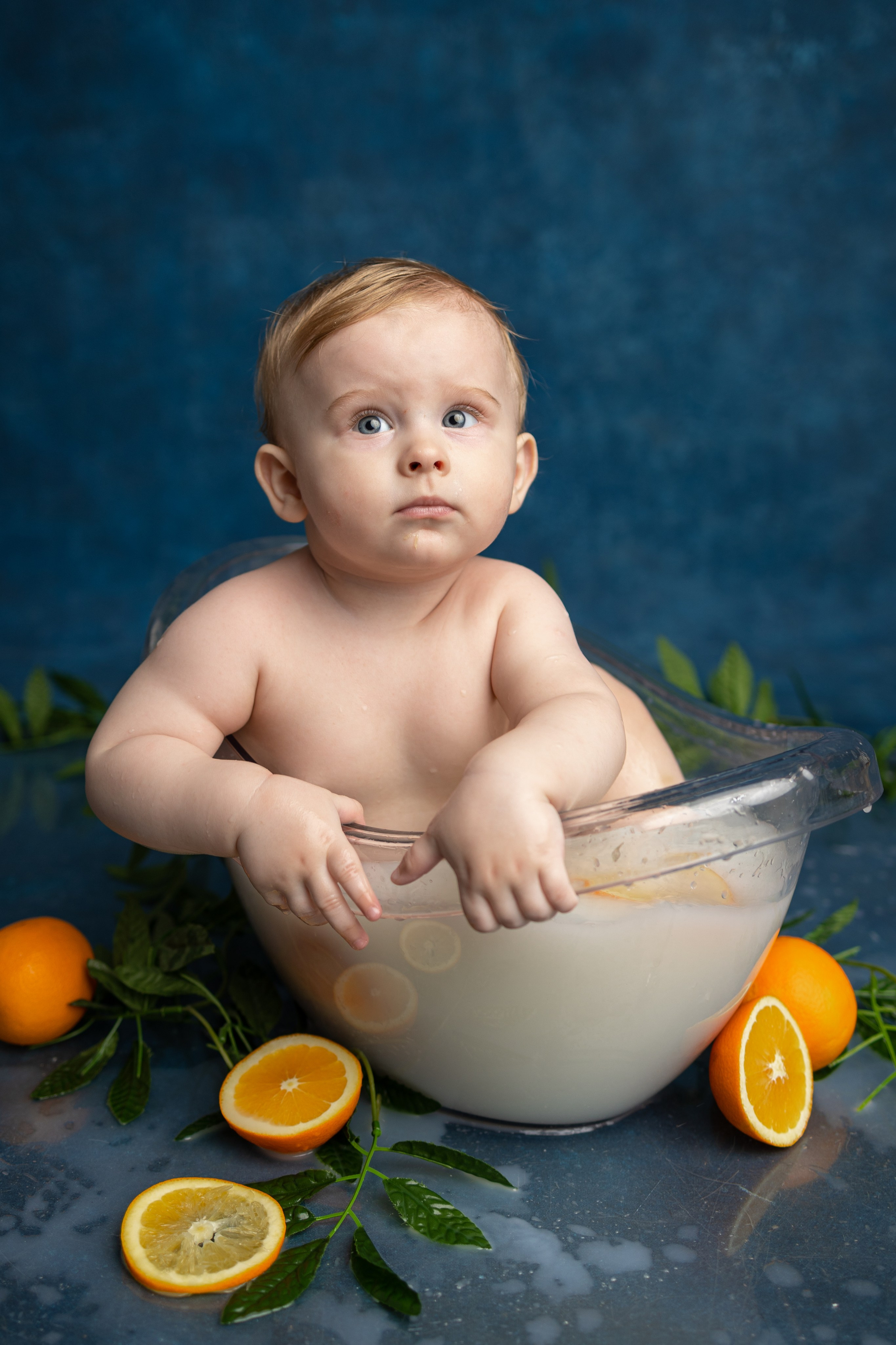 От 9 месяцев  - Фотограф новорожденных: магия детства в каждом снимке. Фотограф новорожденных: волшебные моменты первых дней жизни