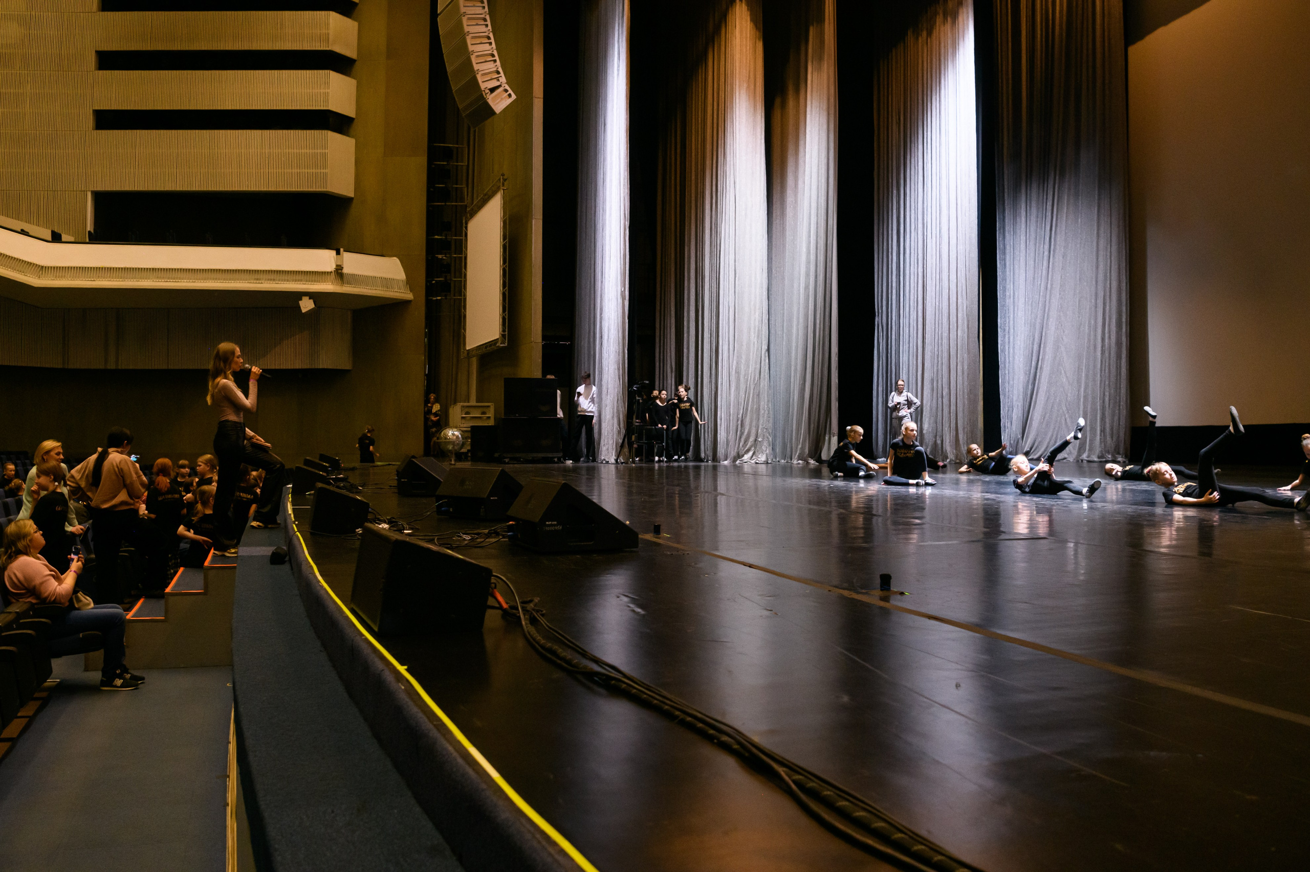 23 апреля, часть 1, БКЗ Октябрьский, г. Санкт-Петербург. Золотое яблочко