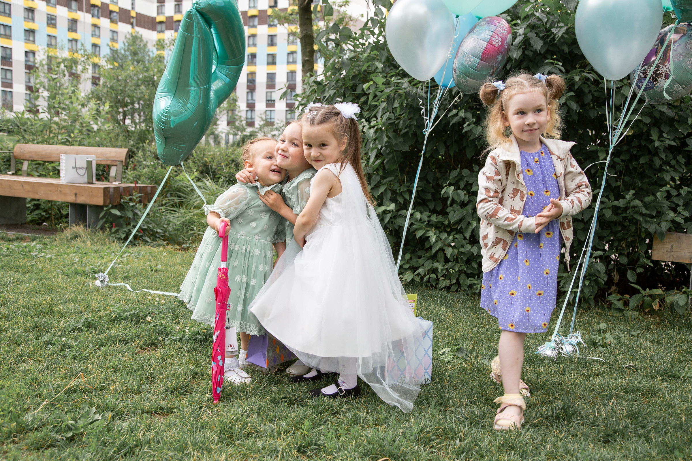 Репортажная съемка детского дня рождения — живые эмоции праздника в Москве. Фотограф Анна Татаурова | Авторская фотосъемка в Москве