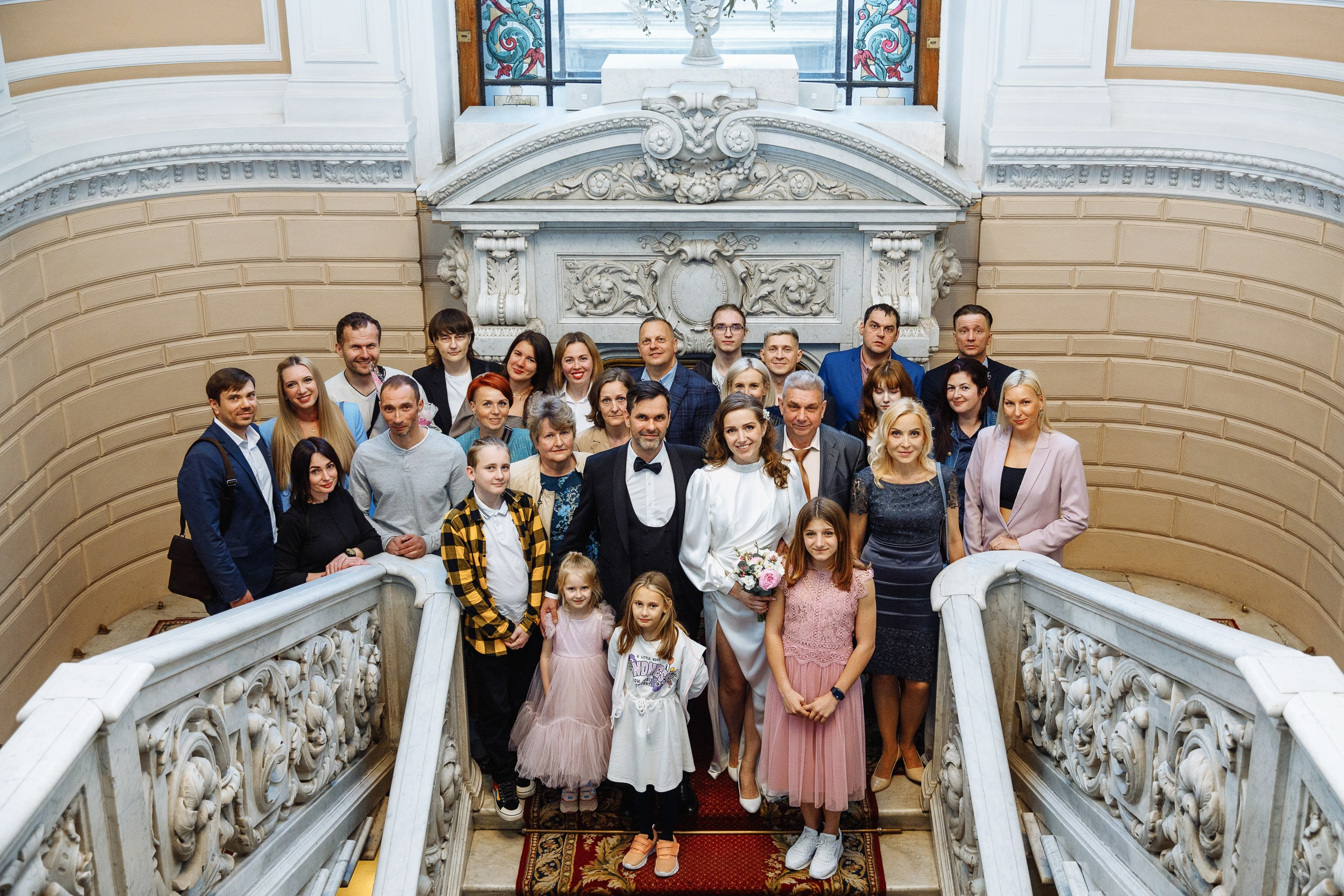 Хотим гулять и пить шампанское. Главная