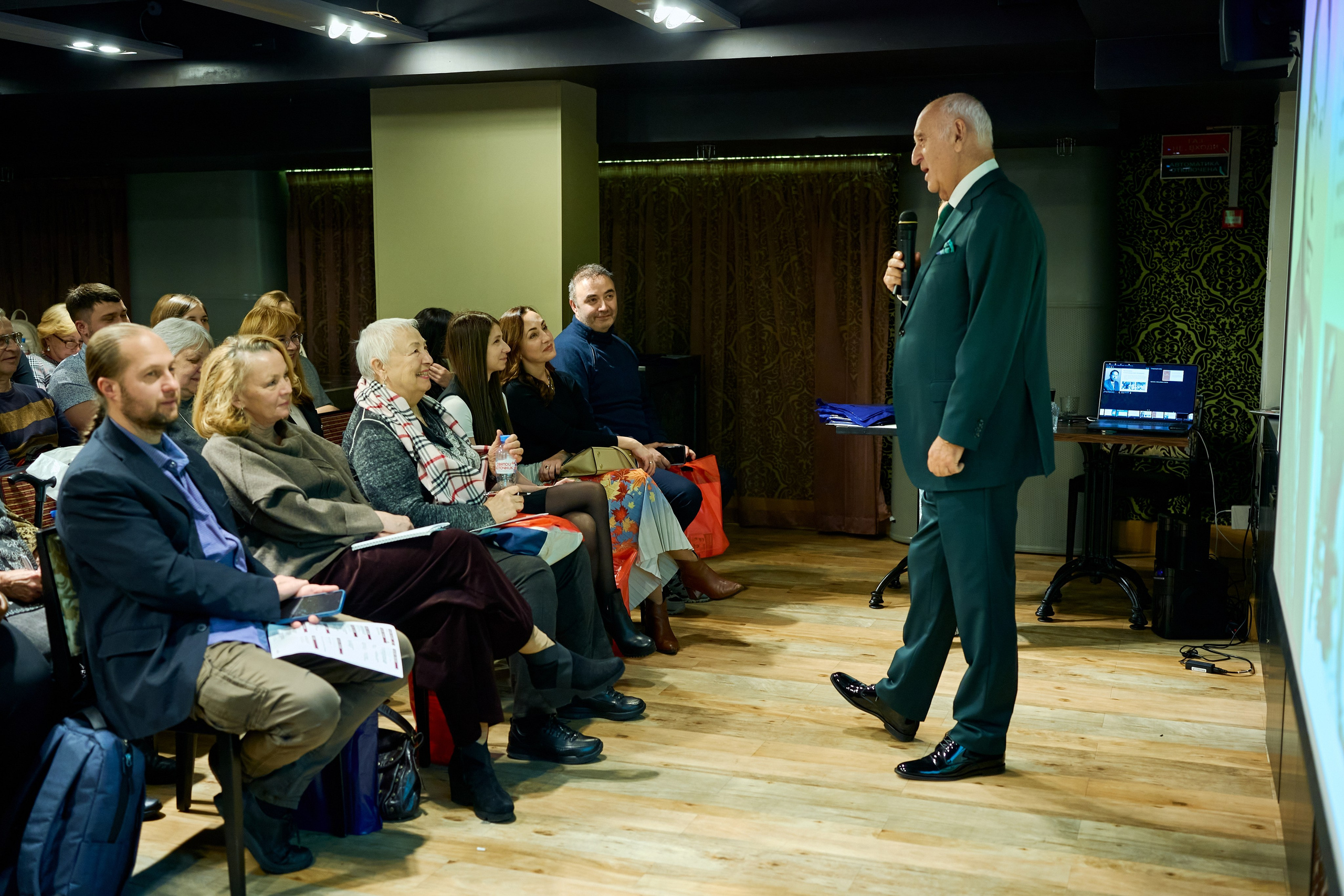 Медицинский форум СПБ 2025. Фотограф-видеограф в Санкт-Петербурге Владимир Нестеров