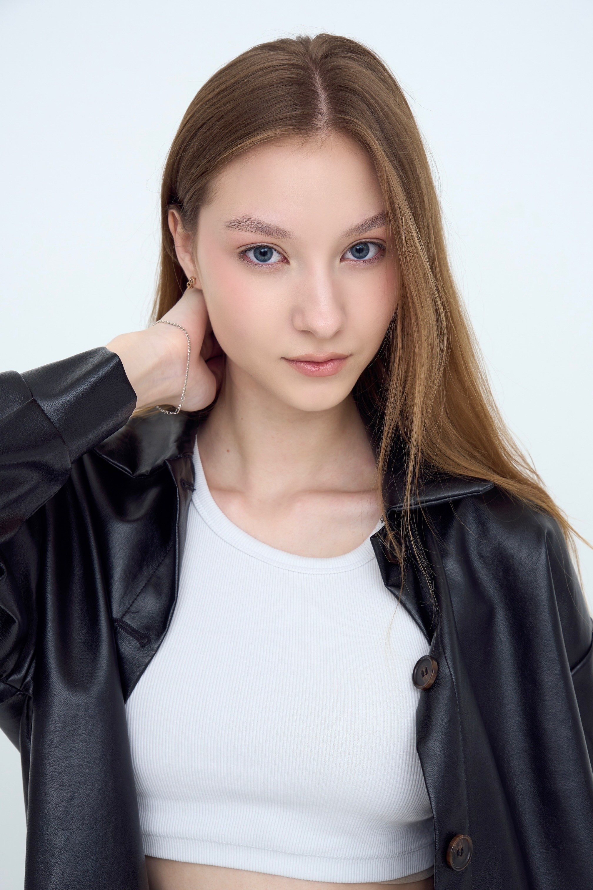 Daria. Axis model management