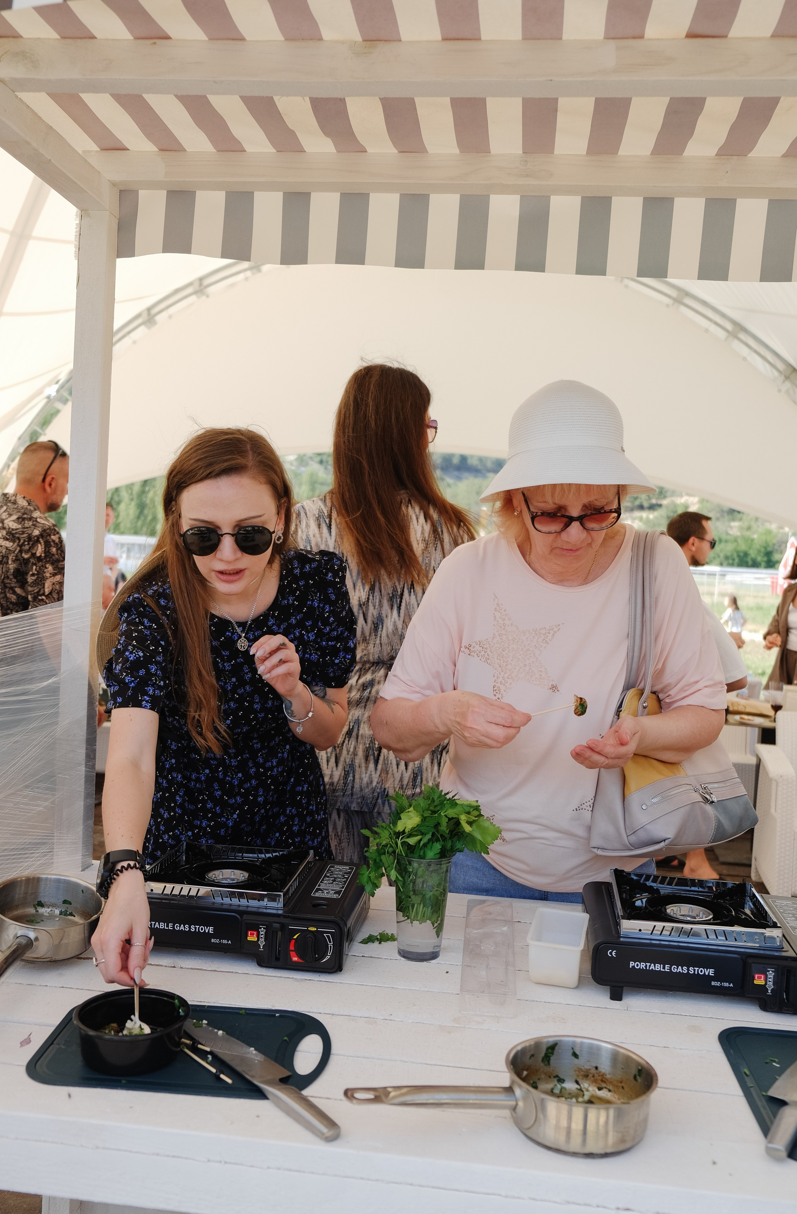 Репортаж на ферме. Профессиональная фотосъемка в Крыму. Натуральные эмоции и живые кадры. Забронируйте дату прямо сейчас!