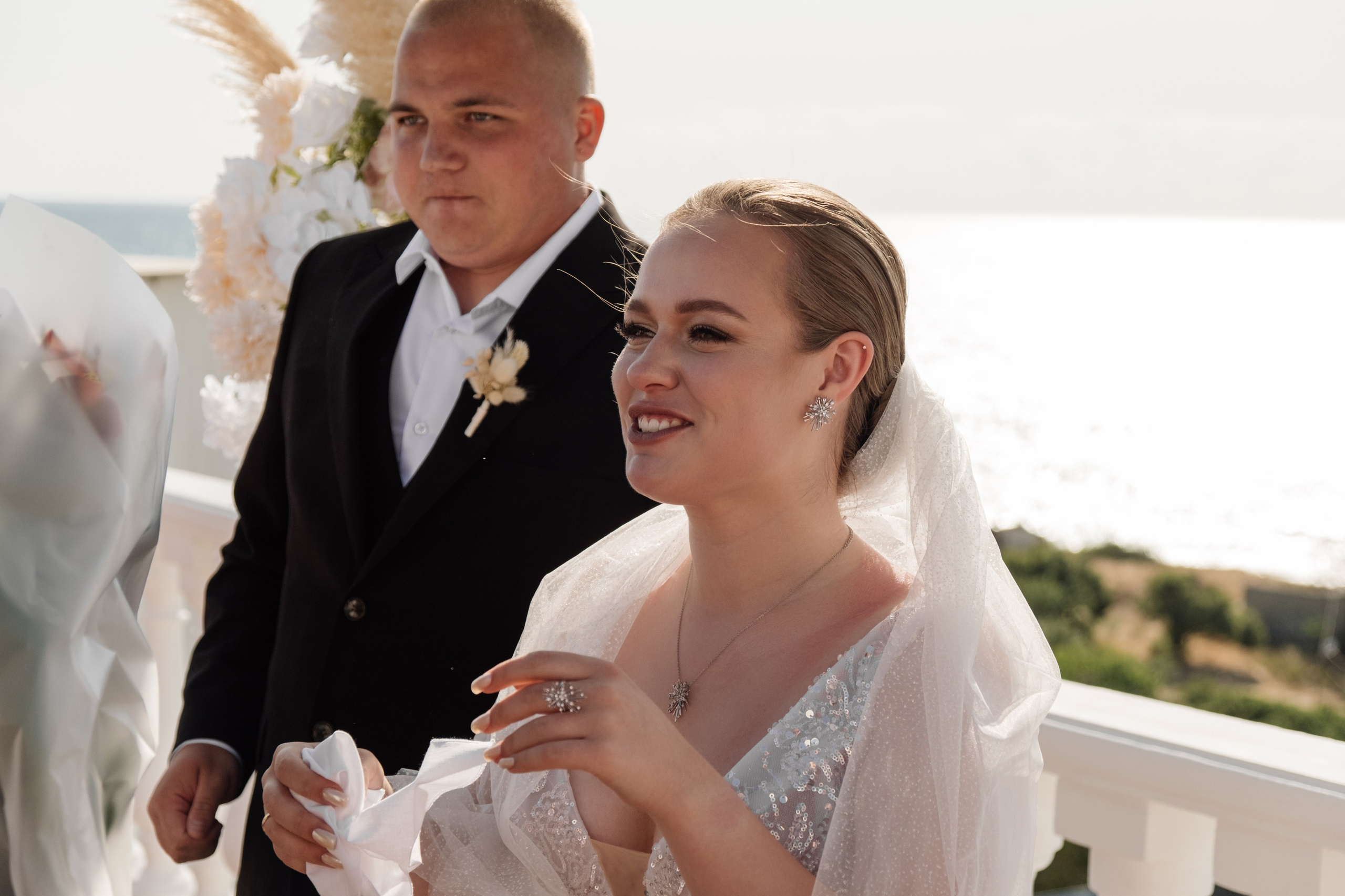 Свадебный ретопртаж. Профессиональная фотосъемка в Крыму. Натуральные эмоции и живые кадры. Забронируйте дату прямо сейчас!