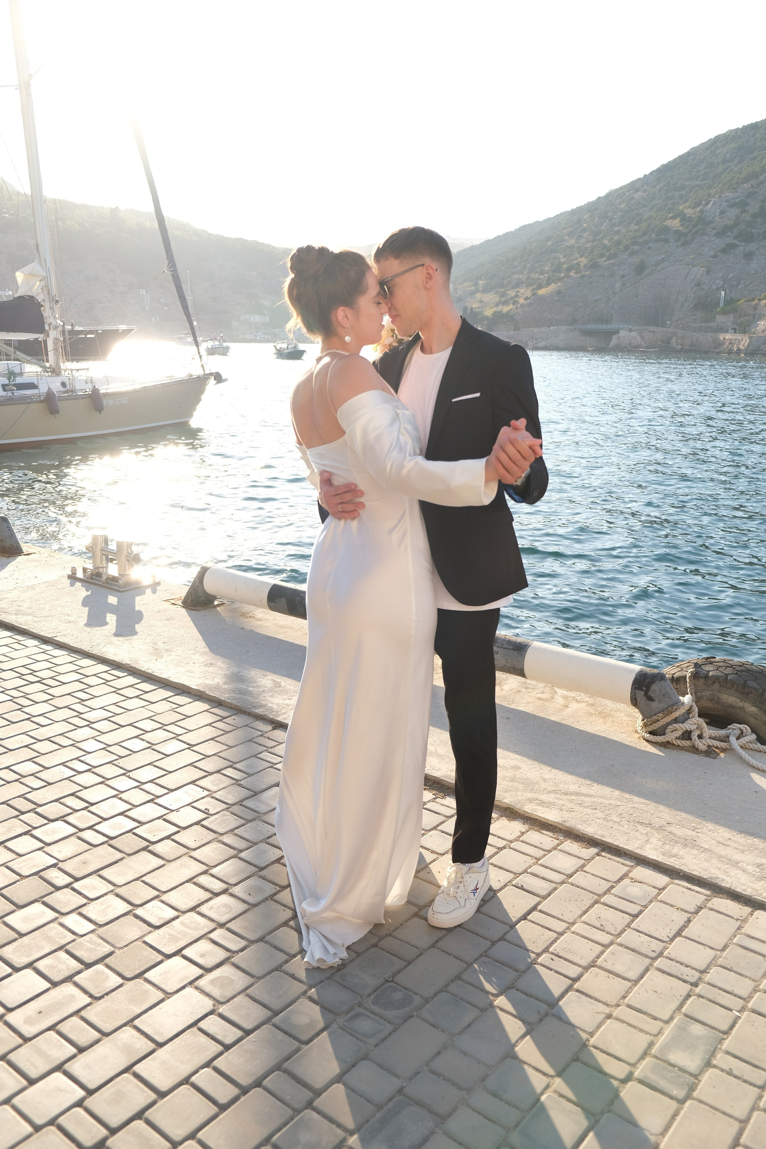 Самые красивые локации города Севастополь. Где пофотографироваться в Севастополе? Локации для фото. 1 место. Первое место. Место. Бывшее мес. Профессиональная фотосъемка в Крыму. Натуральные эмоции и живые кадры. Забронируйте дату прямо сейчас!