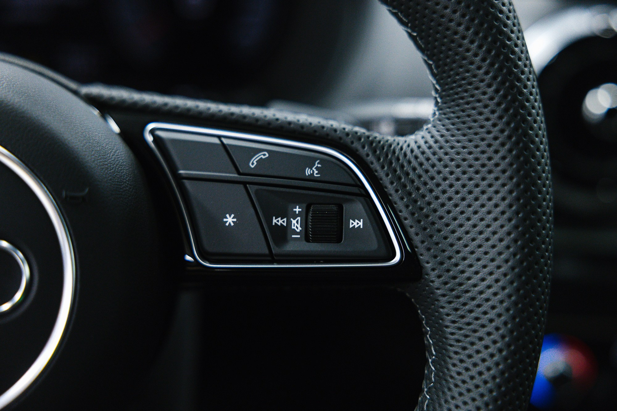 AUDI Q2  35 TFSI 1.5 S tronic (160 л. с.). Автосалон «Х-Авто»