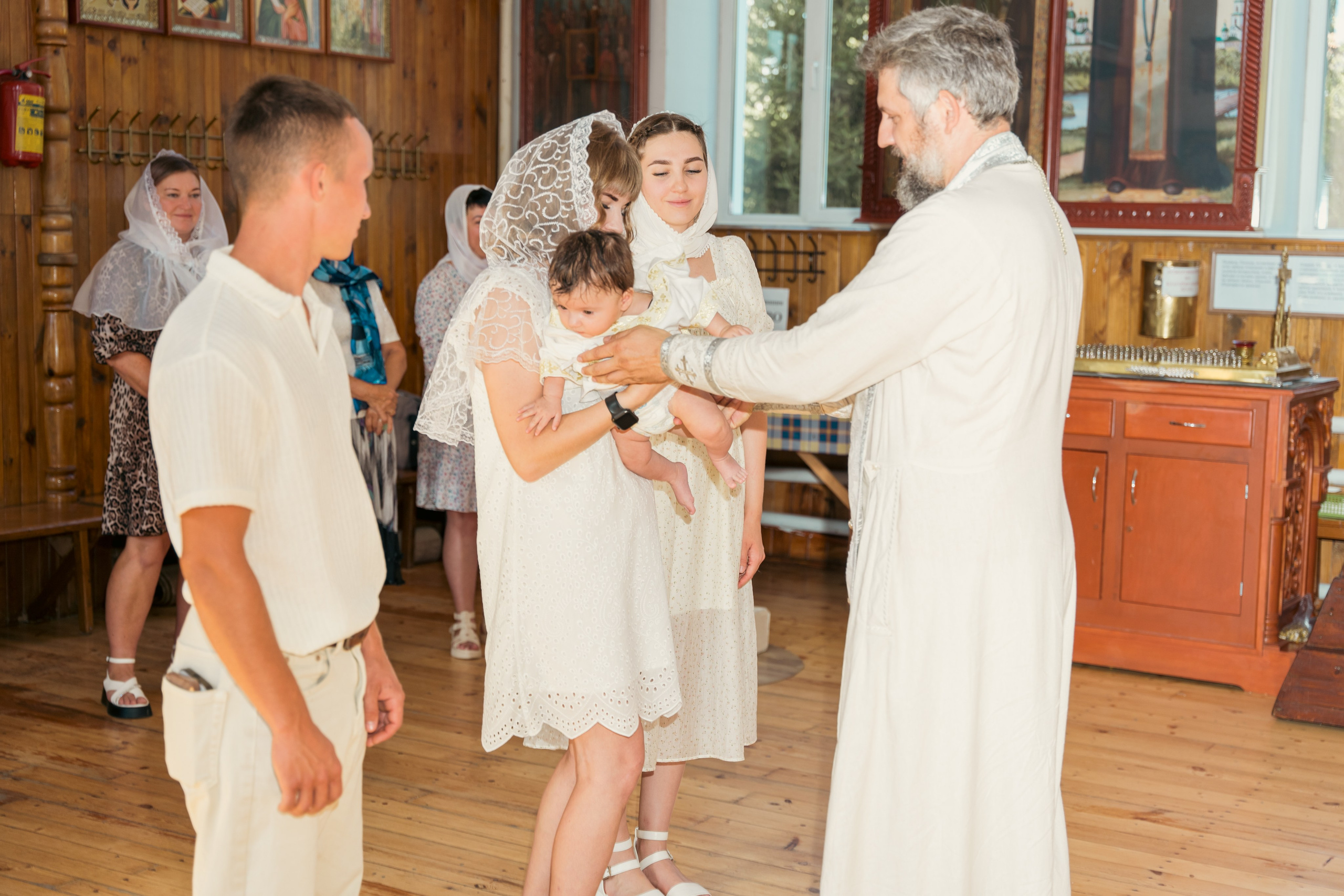 Крещение малыша Владимира: начало духовного пути. Фотограф |Ленинск, Волжский, Волгоград| Наталья Савилова