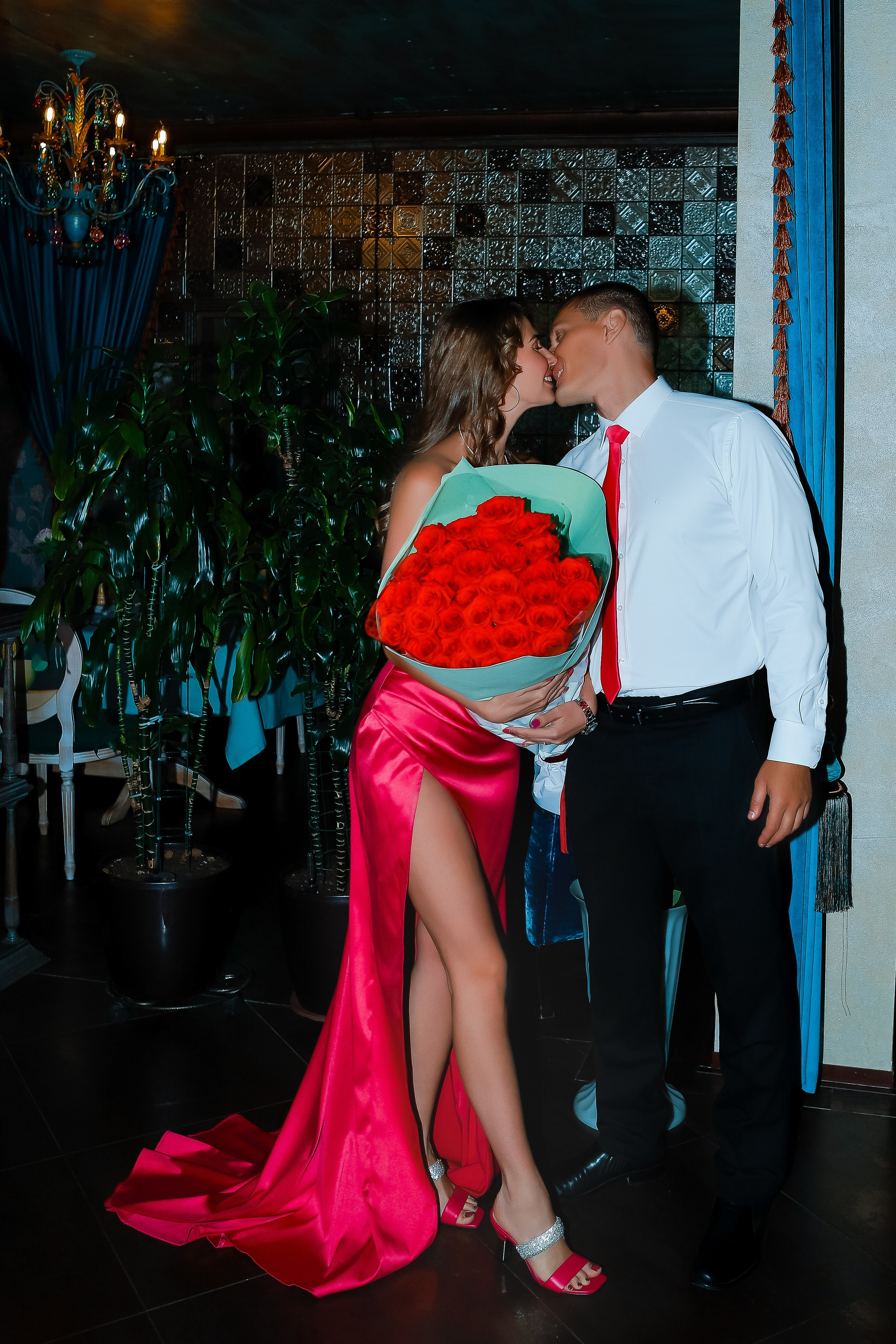 Лав Стори в День Рождения. Свадебный фотограф Евгения Фролова г. Каменск-Шахтинский, Донецк, Ростов