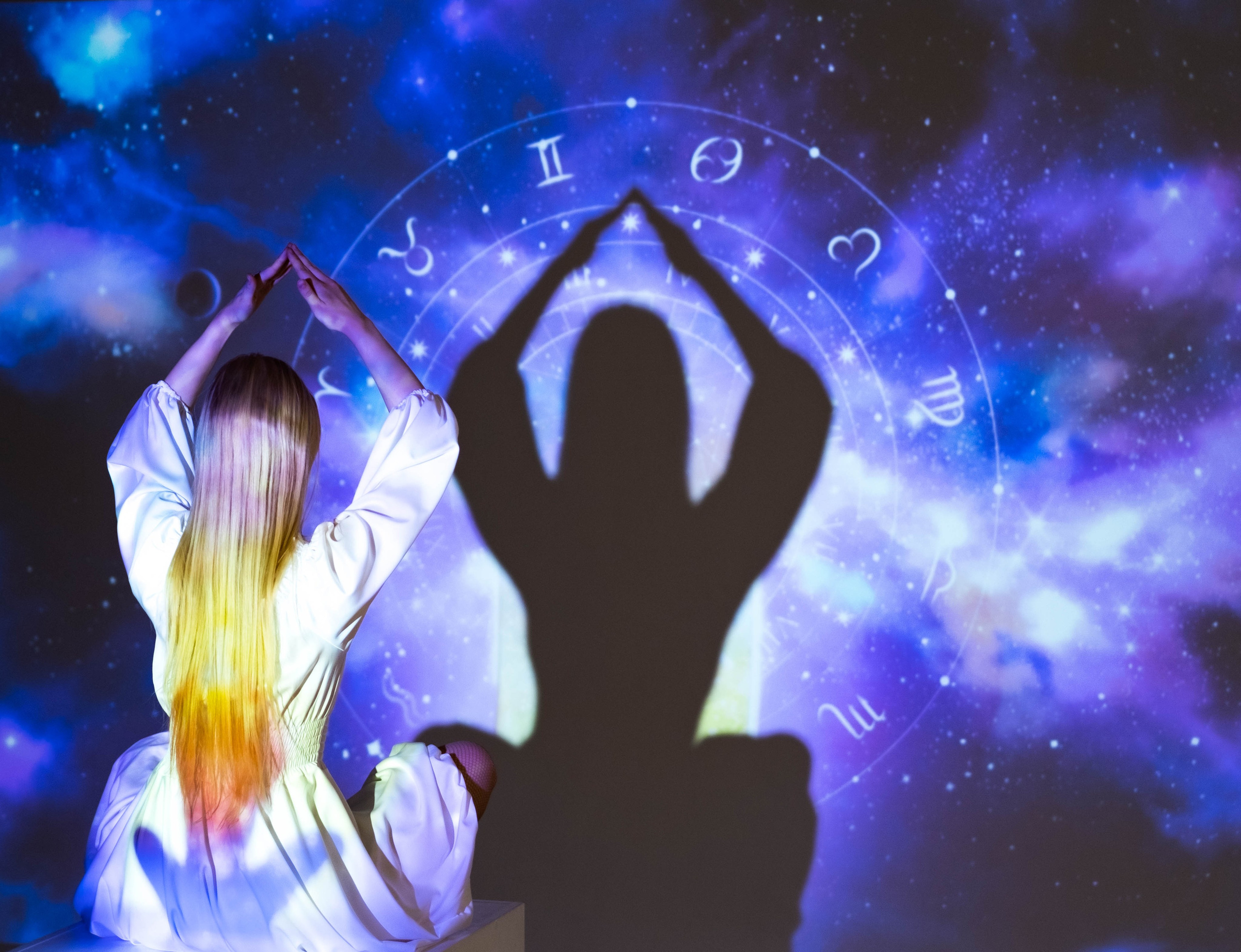 Проектор 16.03.25. Студийный, портретный, семейный фотограф Южно-Сахалинска Яна Радаева