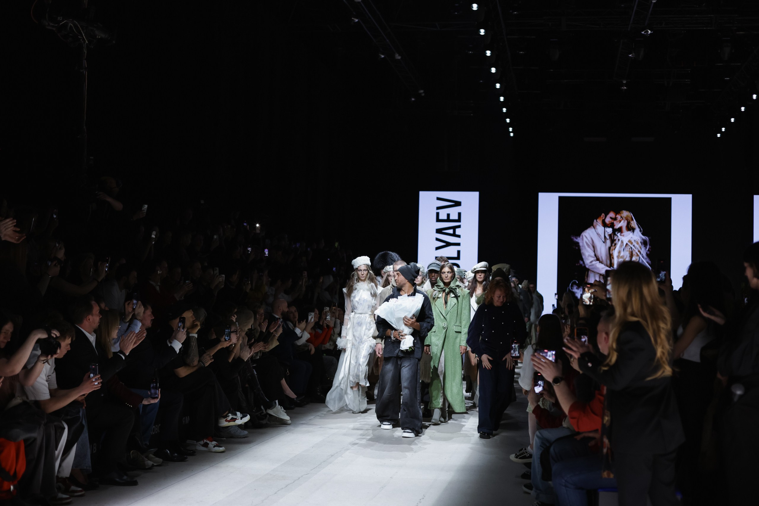 Показ IGOR GULYAEV — Moscow Fashion Week 19/03. Jane Kudryavtseva | MODEL PHOTO, PORTRAIT & EVENTS