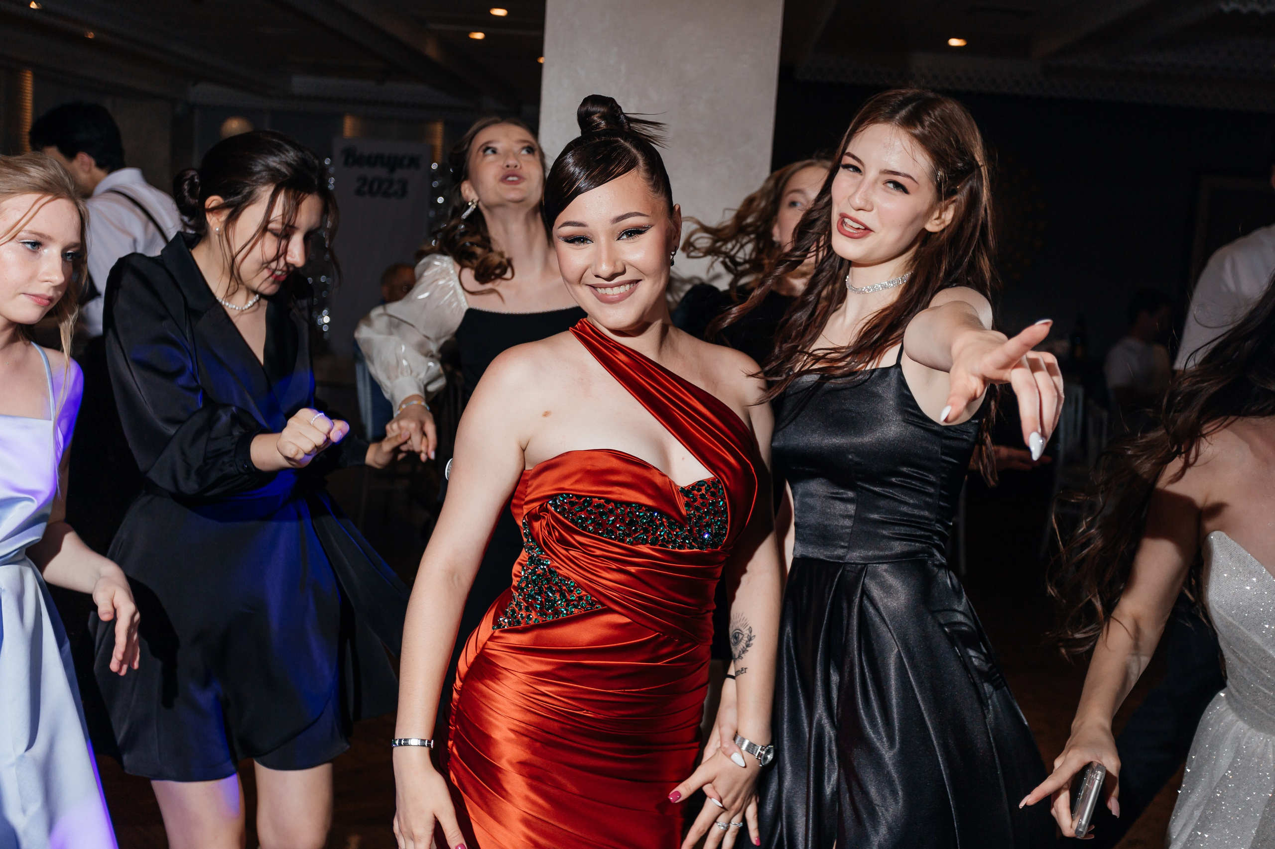 Выпускной 11 «А». Школа № 42. Свадебный фотограф в Краснодаре Николай Крауз