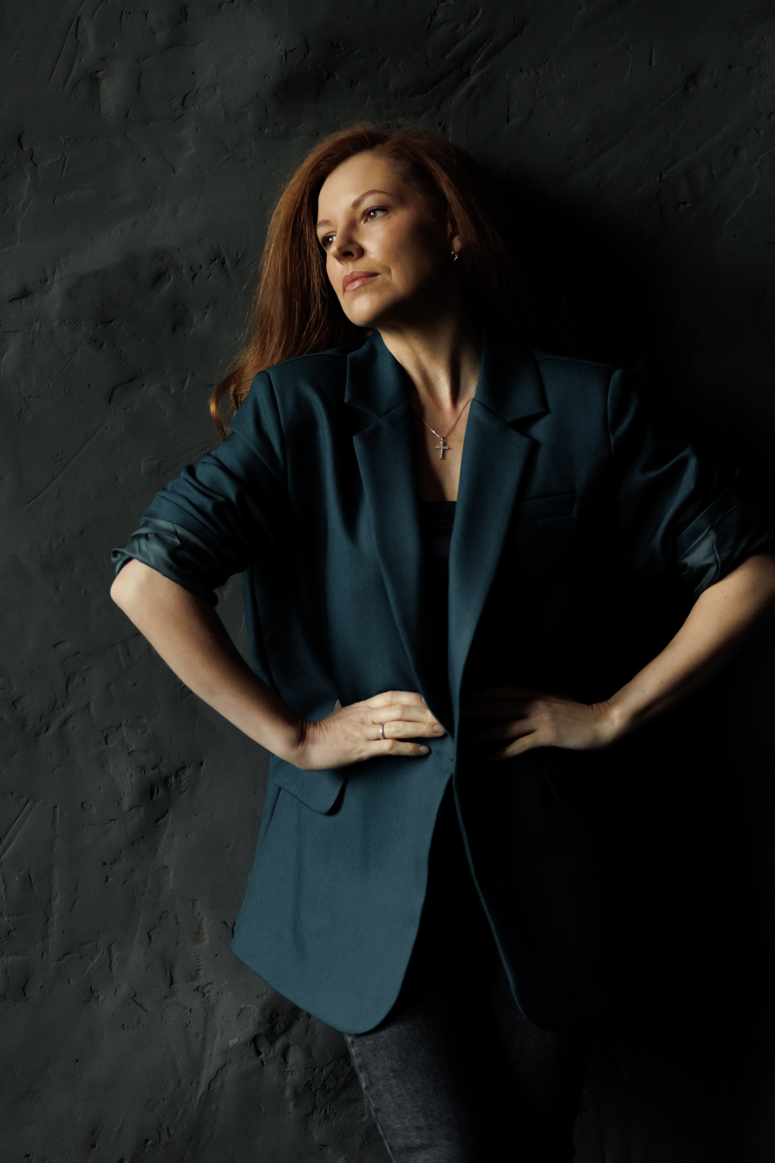 Портретная фотосессия в Костроме, естественная фотосессия без использования ИИ. Портретный и репортажный фотограф Екатерина Селиверстова, Кострома