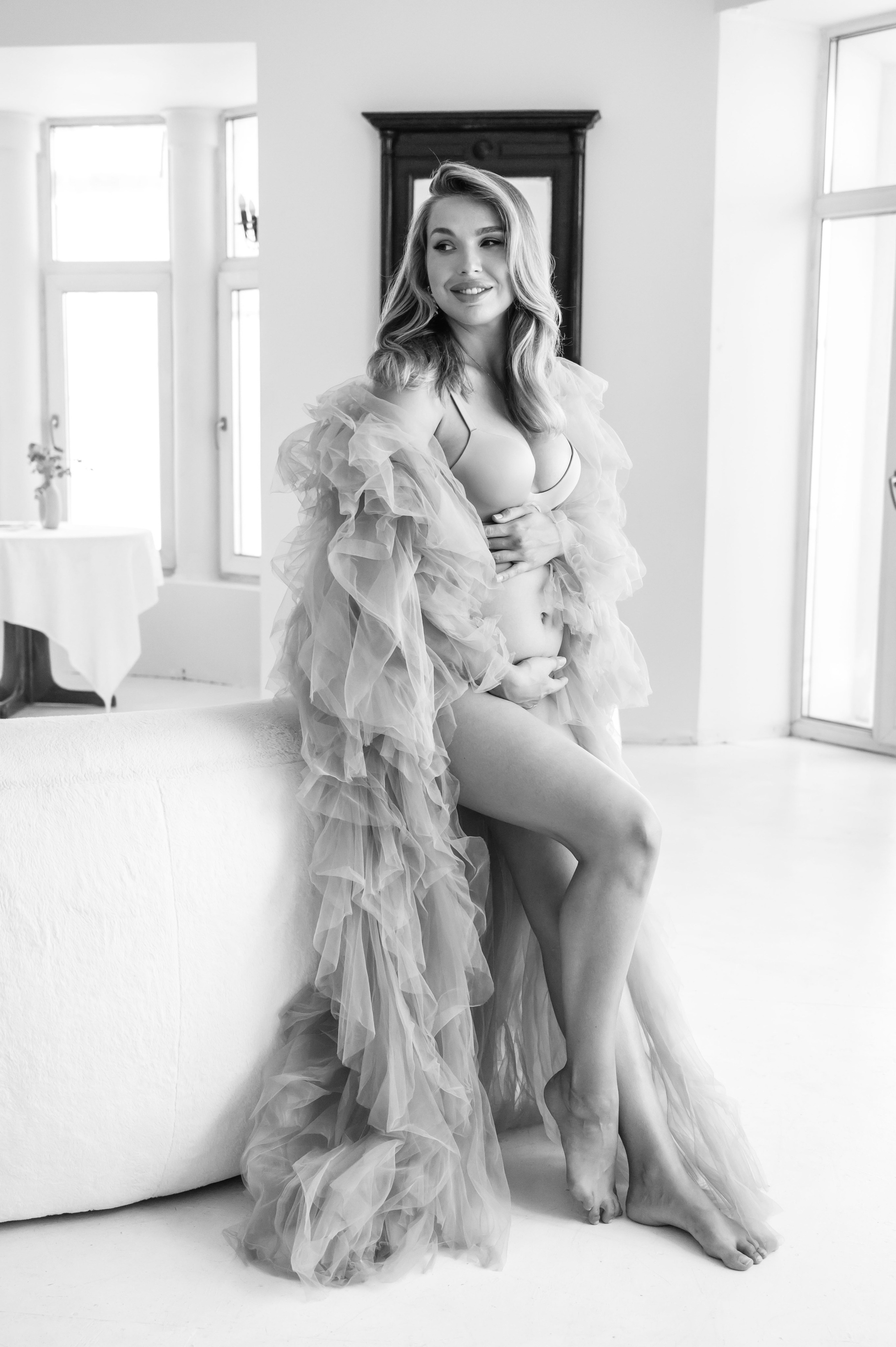 Профессиональный семейный и беременный фотограф в Санкт-Петербурге — Маргарита Иванова. Индивидуальные фотосессии под ключ: от образа до гот. Профессиональный фотограф беременности в СПБ. Стильные фотосессии беременности в стиле минимализм и классическая фотография