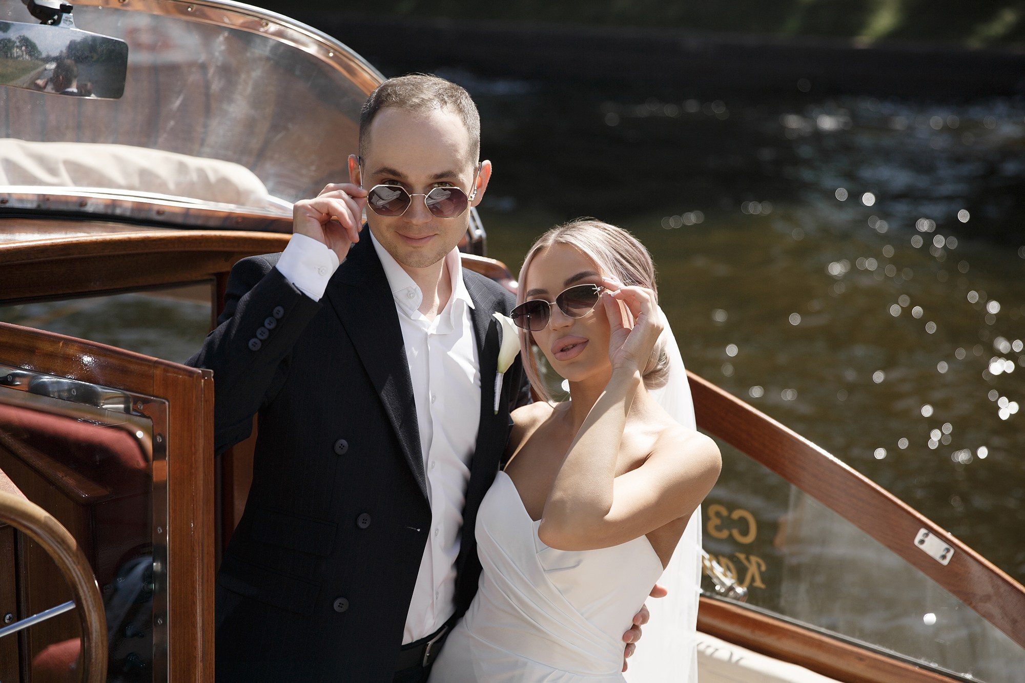 Свадьба на катере. Свадебный фотограф в Санкт-Петербурге Наталья Вендт