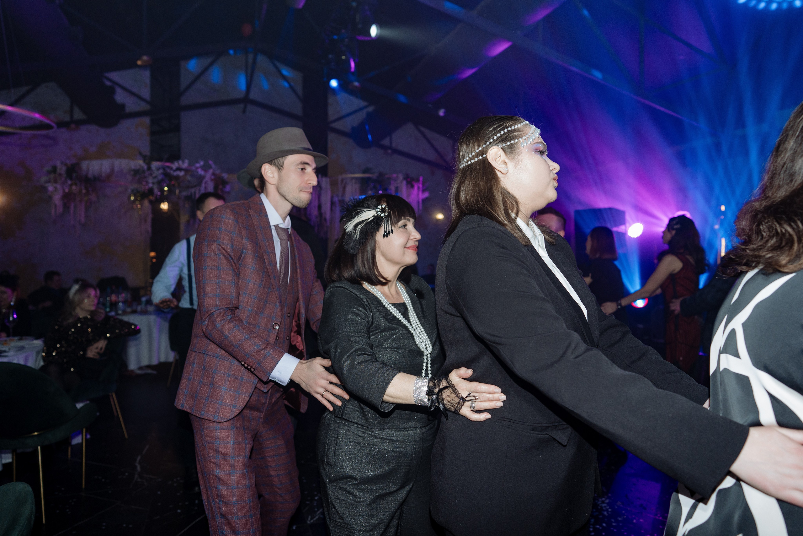 Альбион Тур