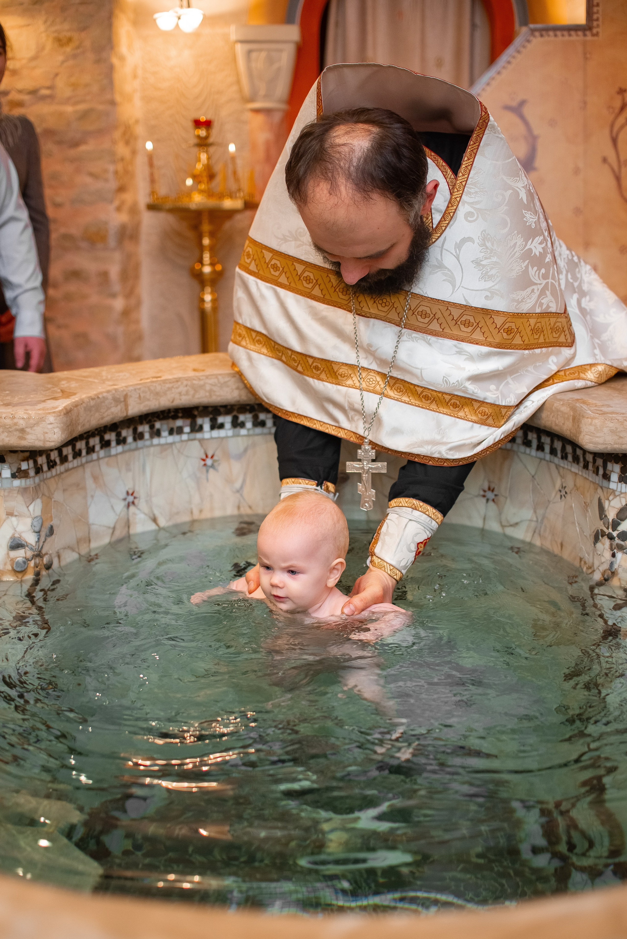 Крещение Василисы в Свято-Елисаветинском монастыре. Семейный фотограф на выписку из роддома и крещение Минск Настя Гришук