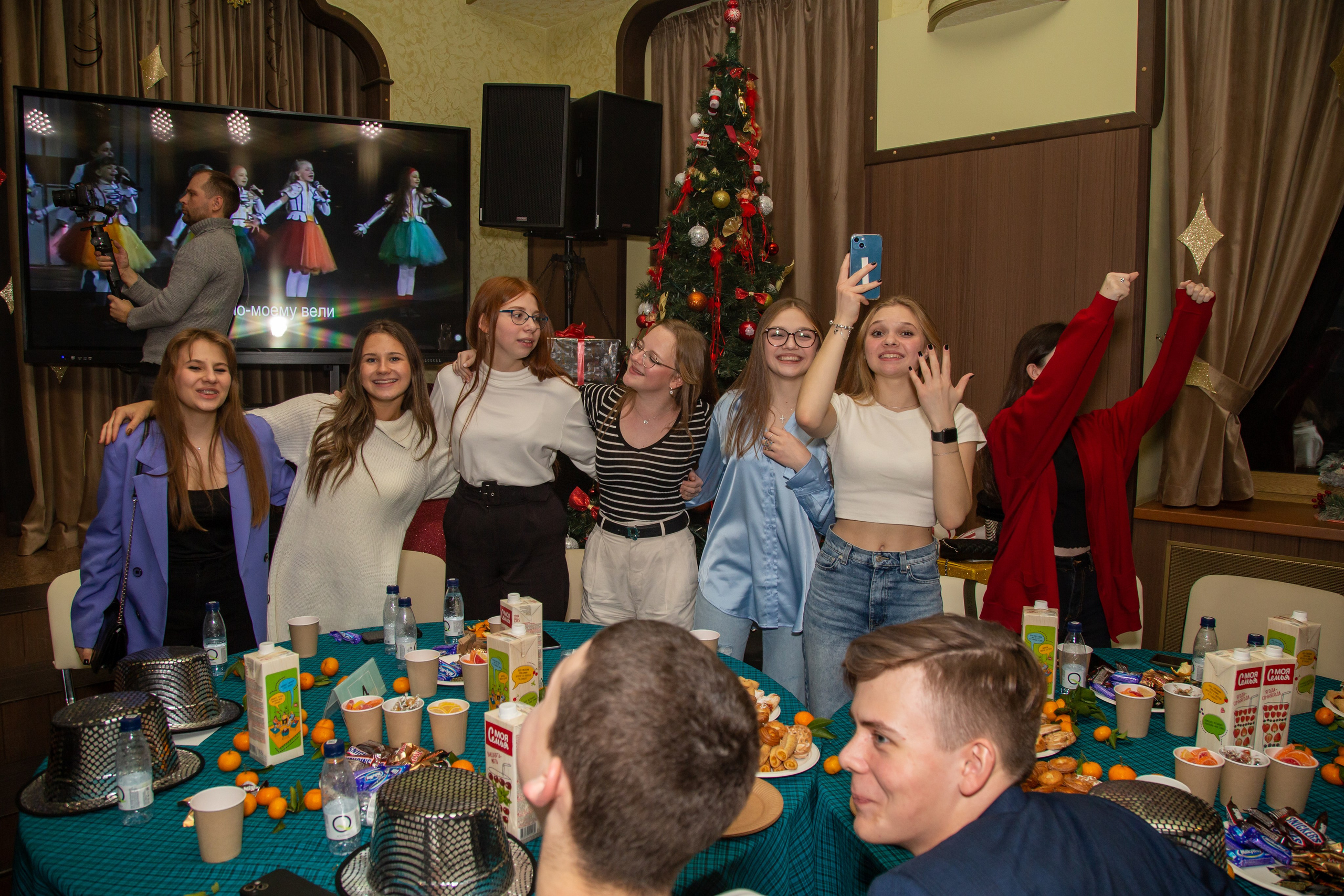 Репортажная съёмка для Домисольки на новый год. «Студия DRONAVT`s» — видеосъёмка и фотография г. Москва