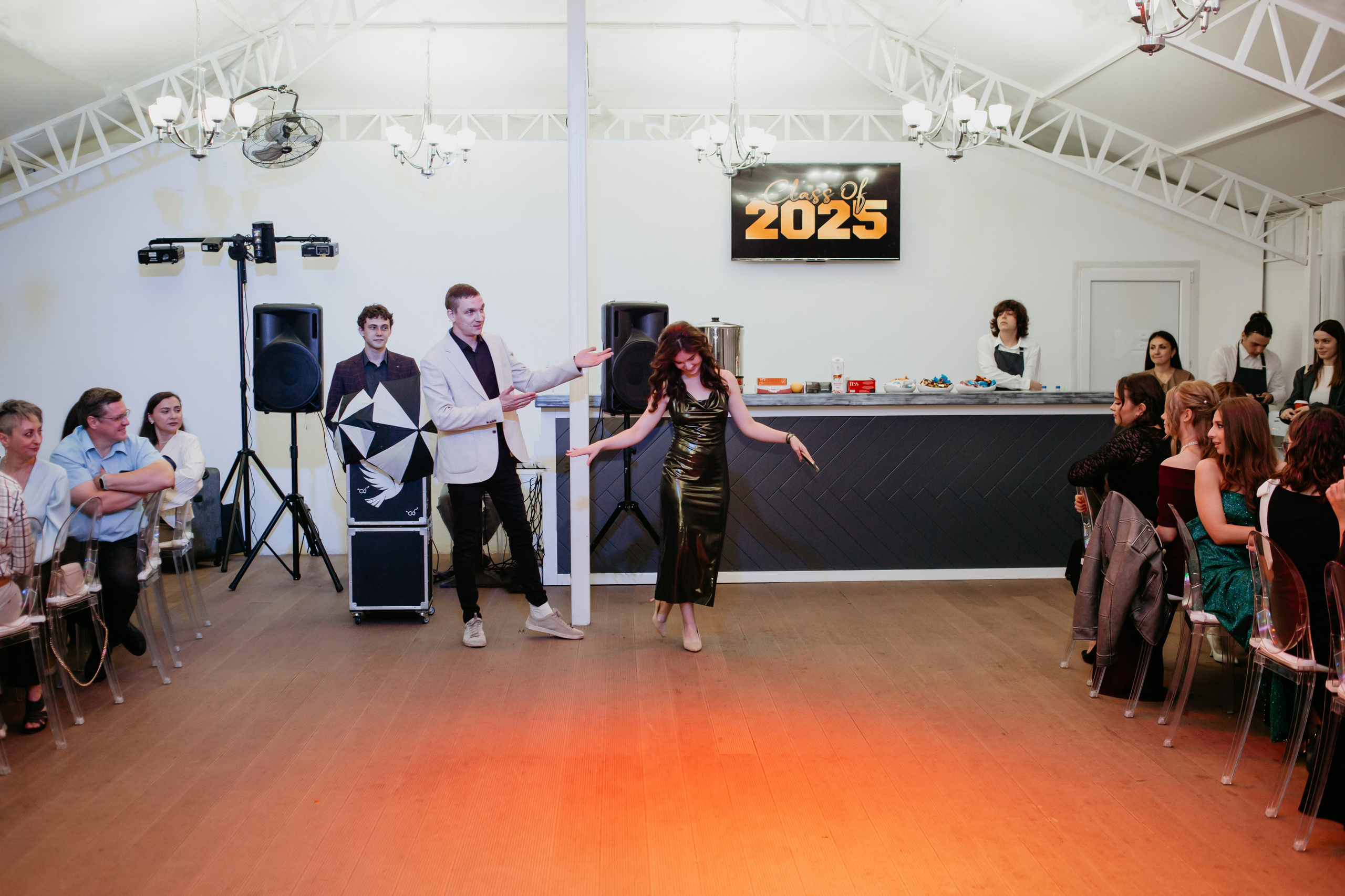 Выпускной 2025 (41 школа) 11 класс. Фотограф в Челябинске Ополихина Анна