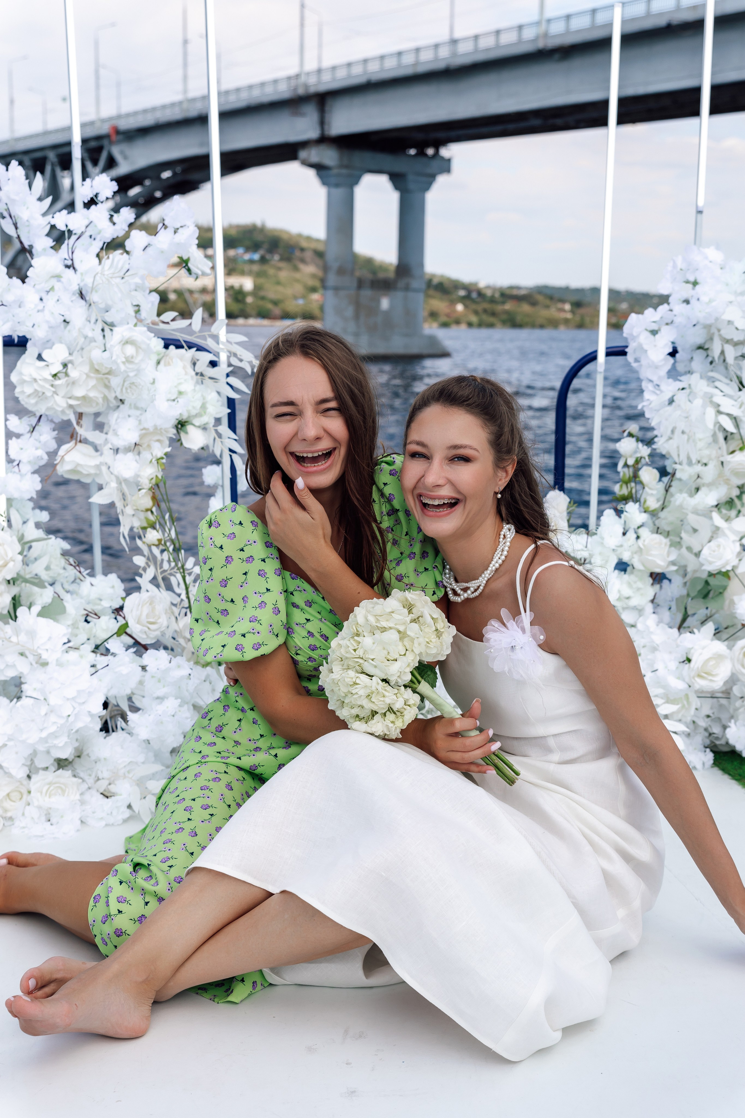 Александра и Геннадий. Яхта. Свадебный фотограф в Саратове