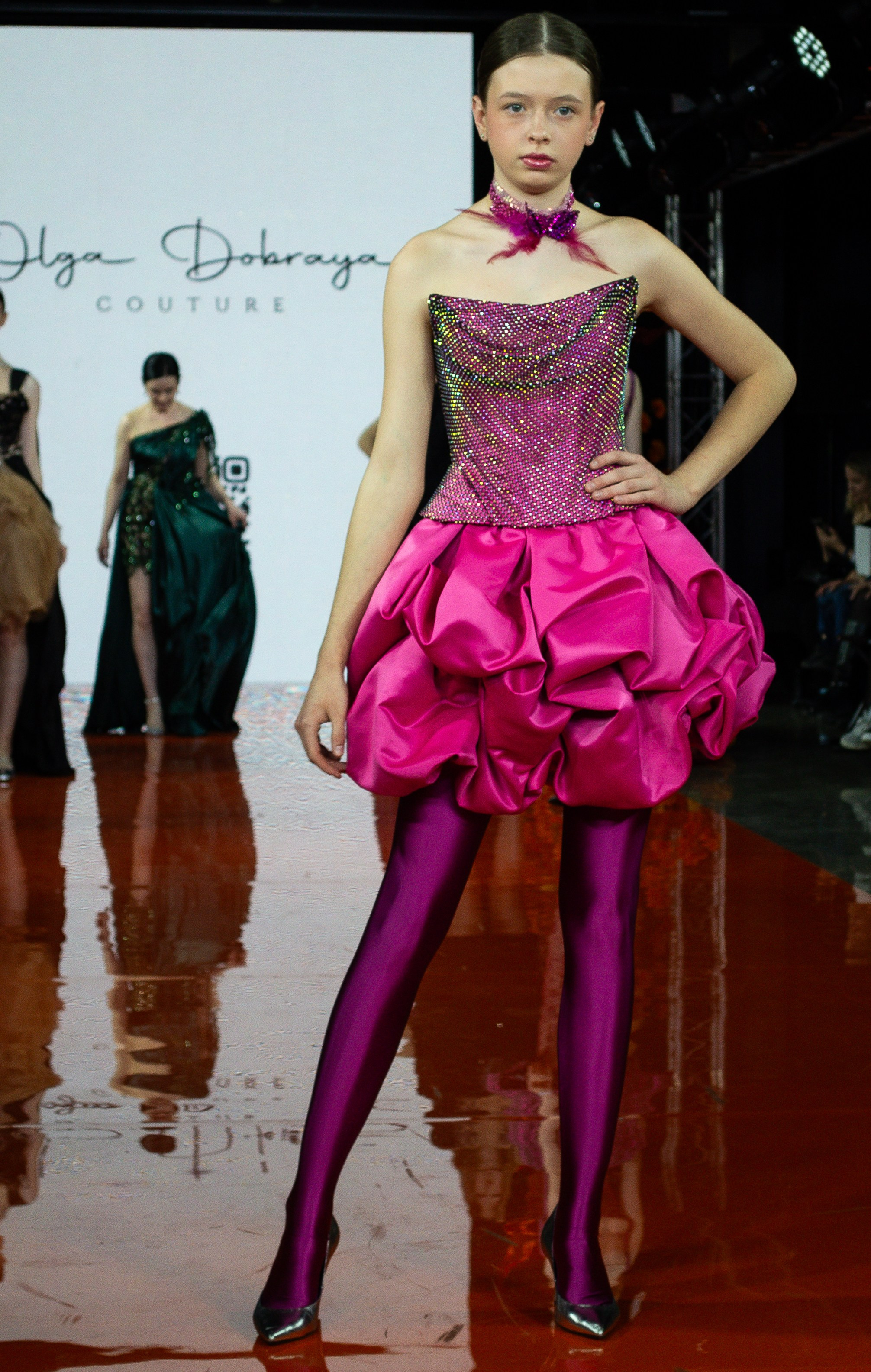 Показ Volga Fashion Week 2025. Victoria Radjevna Репортажный Фотограф — Видеограф Москва • Санкт-Петербург