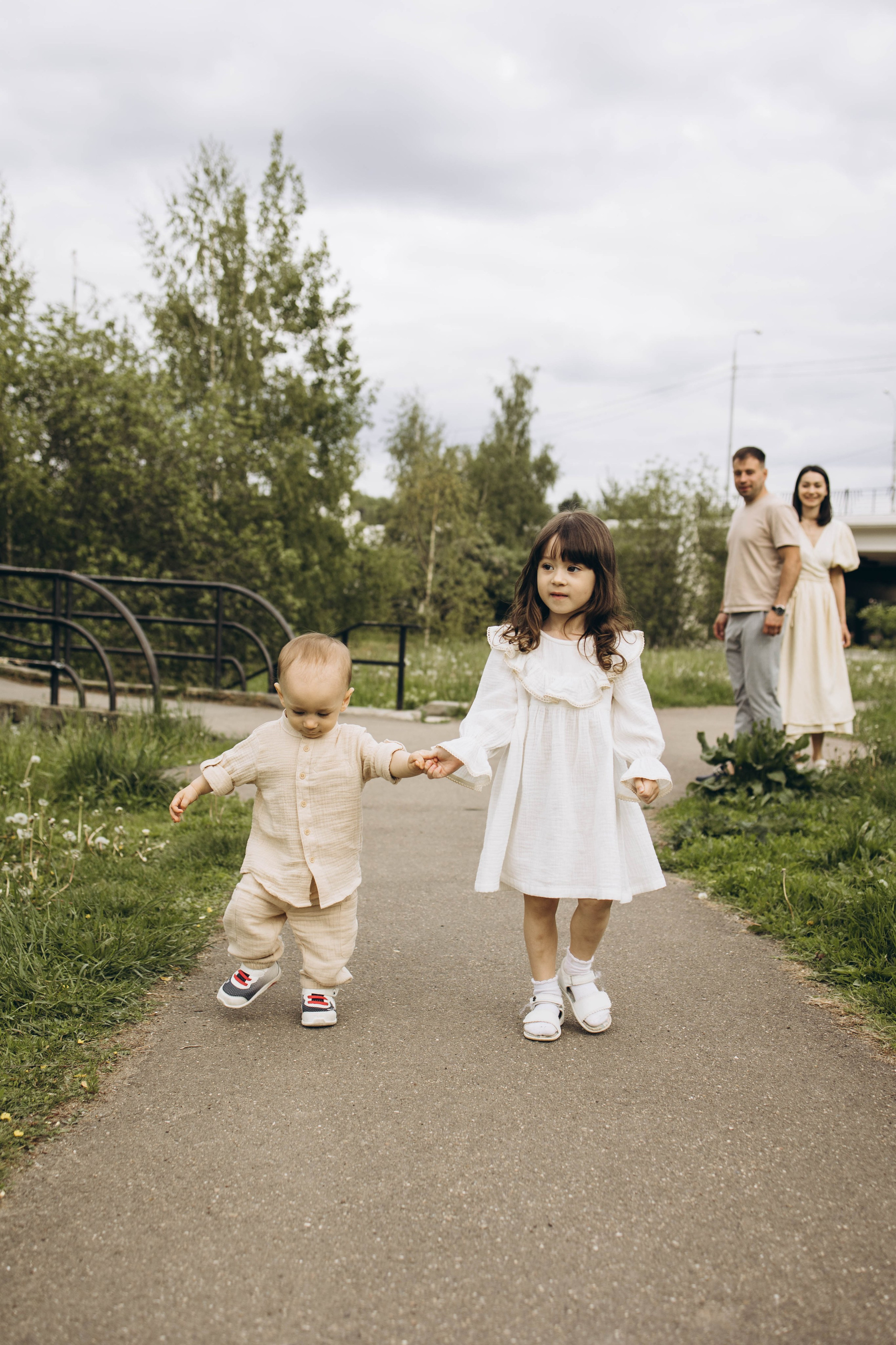 Маша, Женя, Ариана и Мирон. Семейный фотограф в Москве Виктория Ястребинская