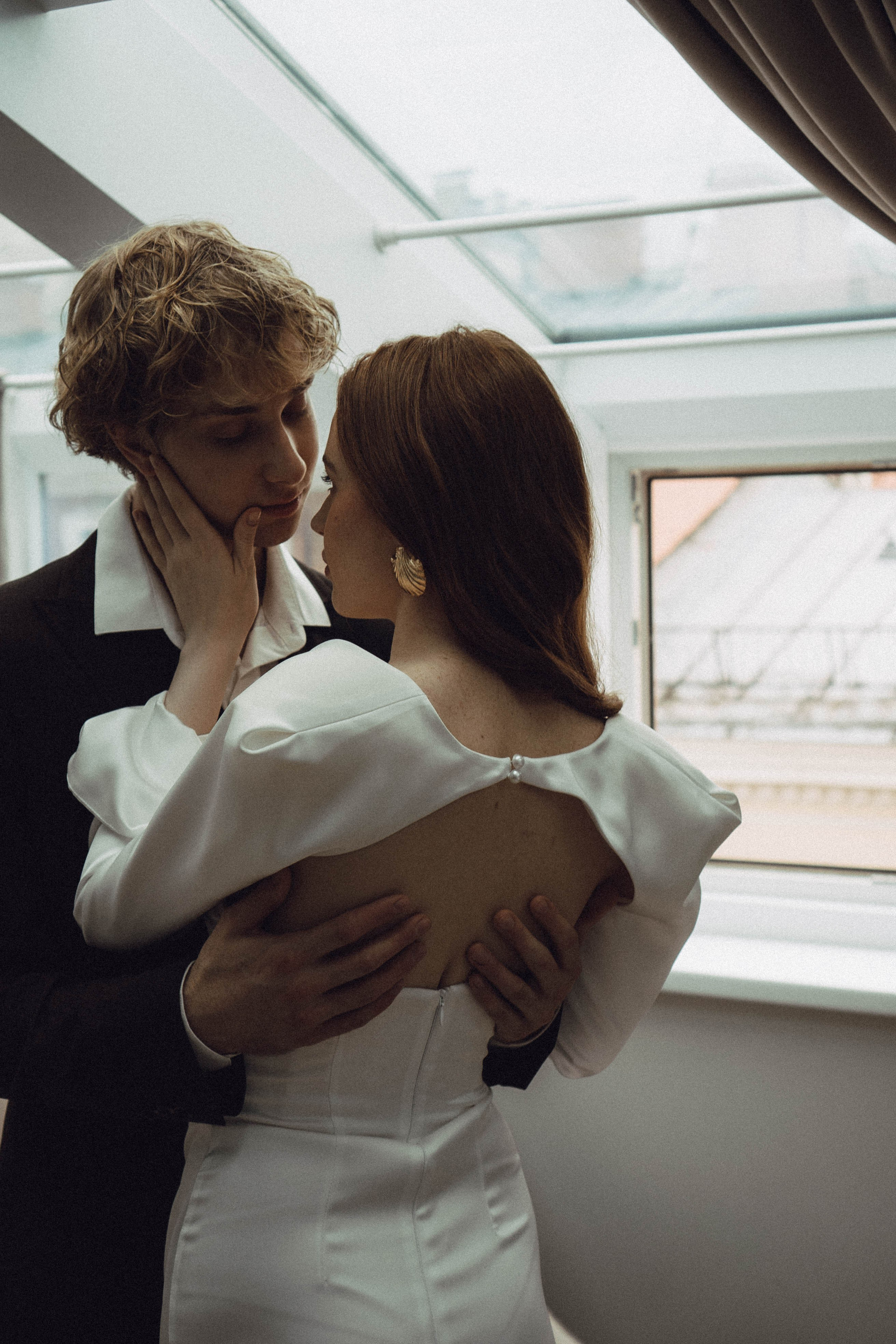 СВАДЕБНАЯ СЬЕМКА В ОТЕЛЕ. СБОРЫ ЖЕНИХА И НЕВЕСТЫ И ТАКЖЕ ТОР И ПОДГОТОВКА К ПРОГУЛКЕ. Профессиональный фотограф, Санкт-Петербург — Виктория Богомолова