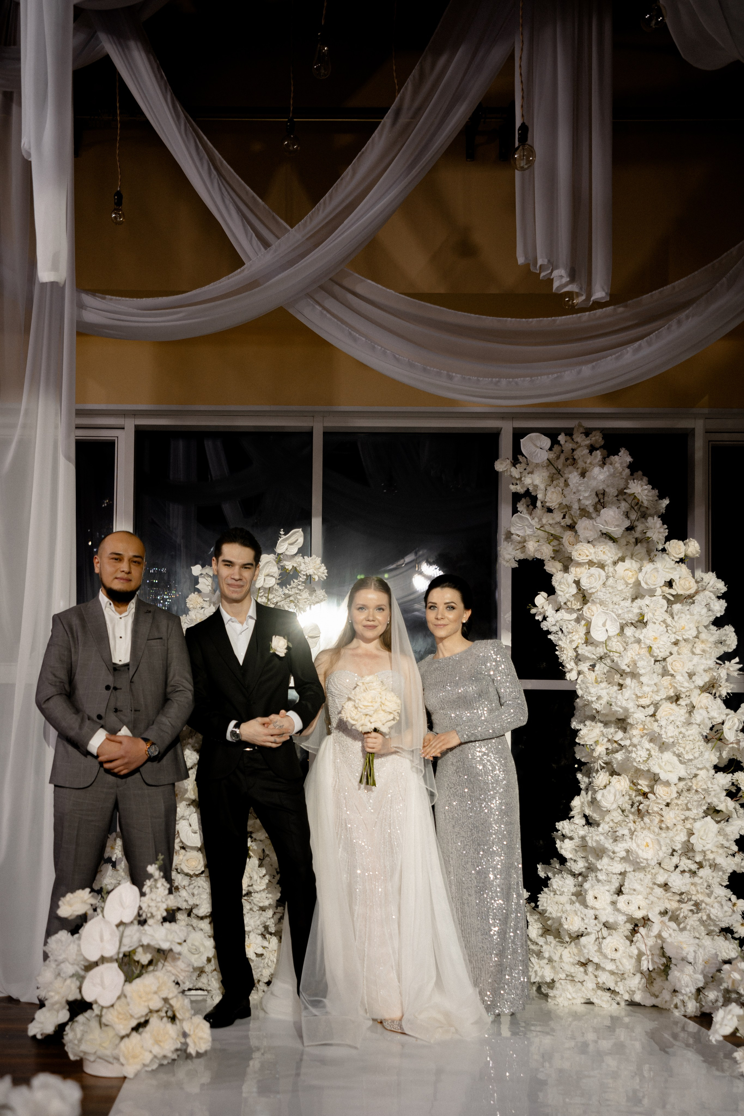 СВАДЕБНАЯ СЬЕМКА СБОРОВ В ОТЕЛЕ И ВЫЕЗД НА ЦЕРЕМОНИЮ (СНЯТО В СИБИРЕ В НИЖНЕВАРТОВСКЕ). Профессиональный фотограф, Санкт-Петербург — Виктория Богомолова