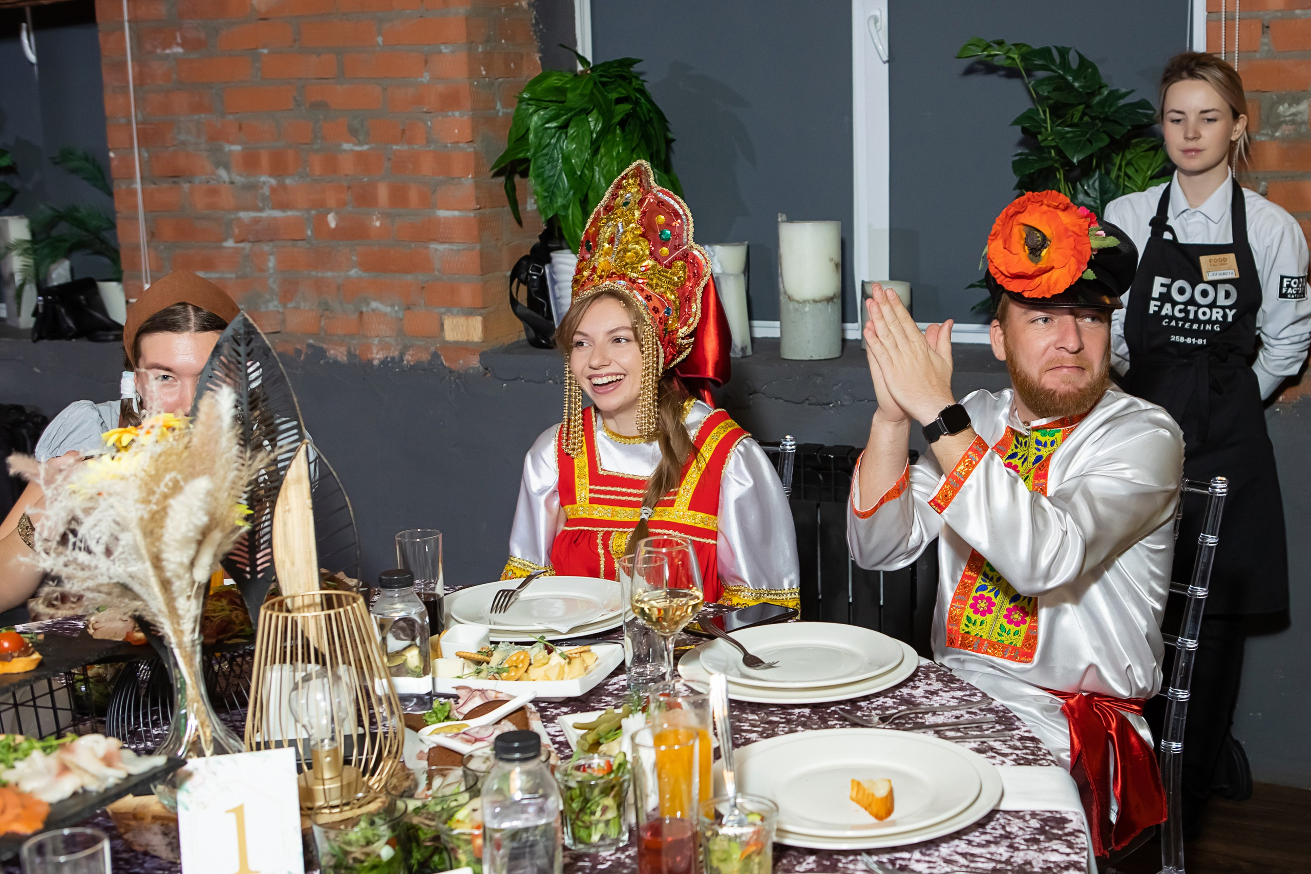 День Рождения в Food Factory. Репортажный и семейный фотограф в Новосибирске Елена Каменева
