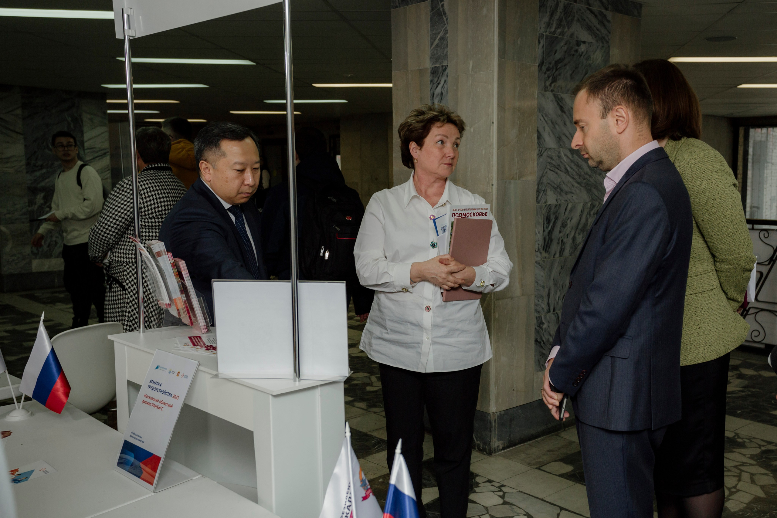 Ярмарка вакансий. Деловая и Бизнес съемка в  Москве Инесса Грушко