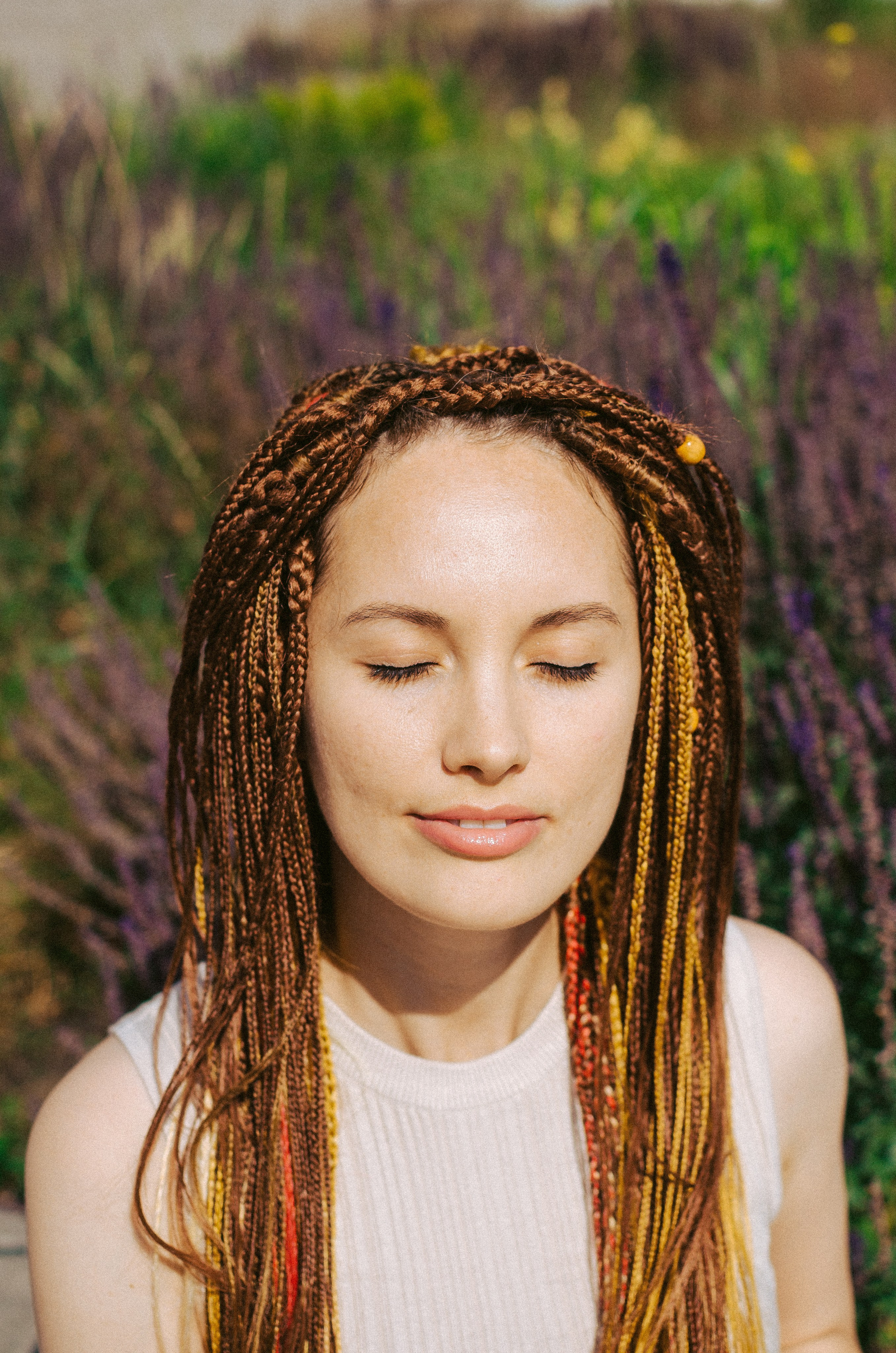 Оля. КВЭЛ — Кто Все Эти Люди