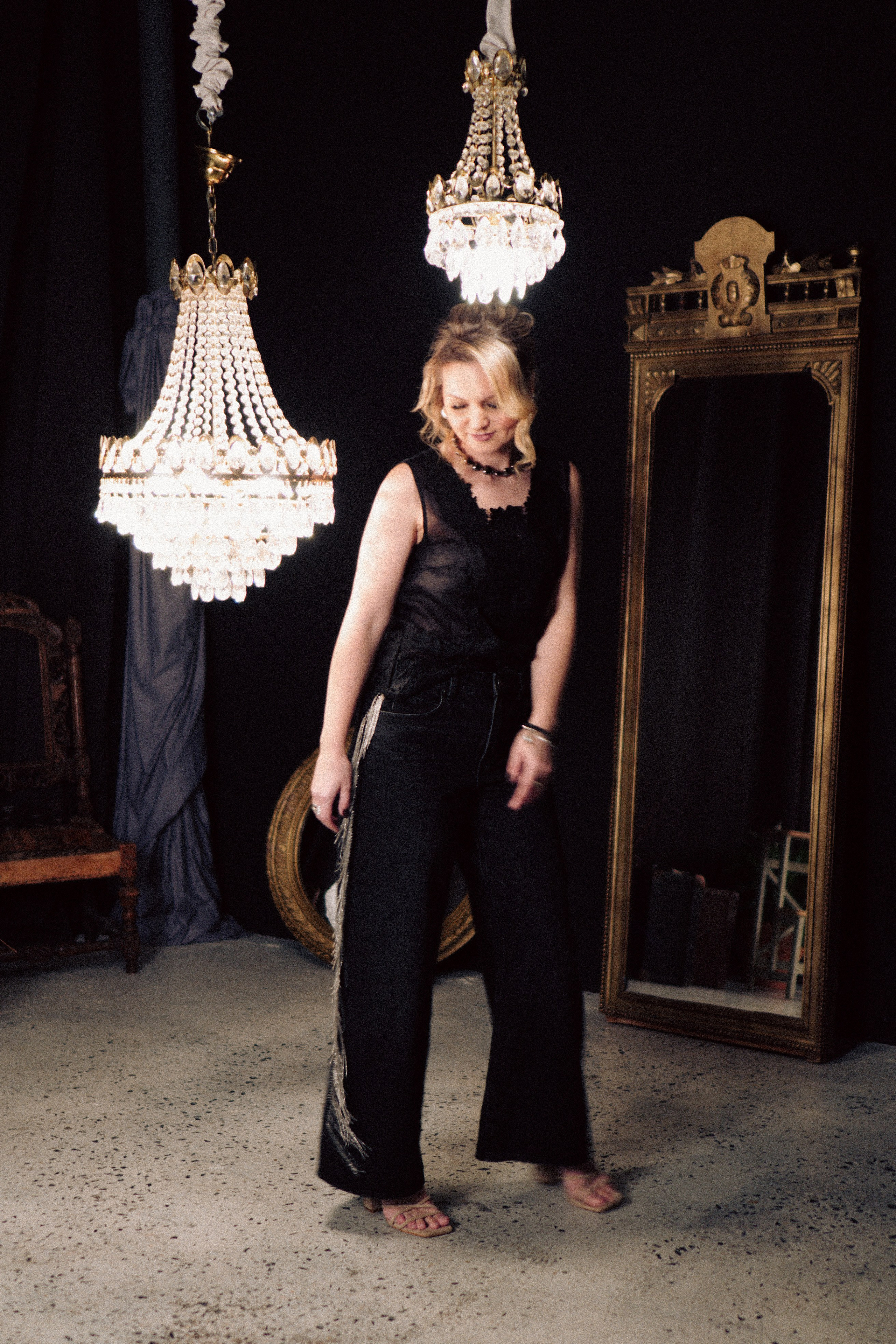 НОВОГОДНЯЯ ФОТОСЕСИИЯ В СТУДИИ ДЛЯ ДЕВУШКИ И ПРОГУЛКА ПО ЧЕРНЫШЕВСКОЙ. Профессиональный фотограф, Санкт-Петербург — Виктория Богомолова