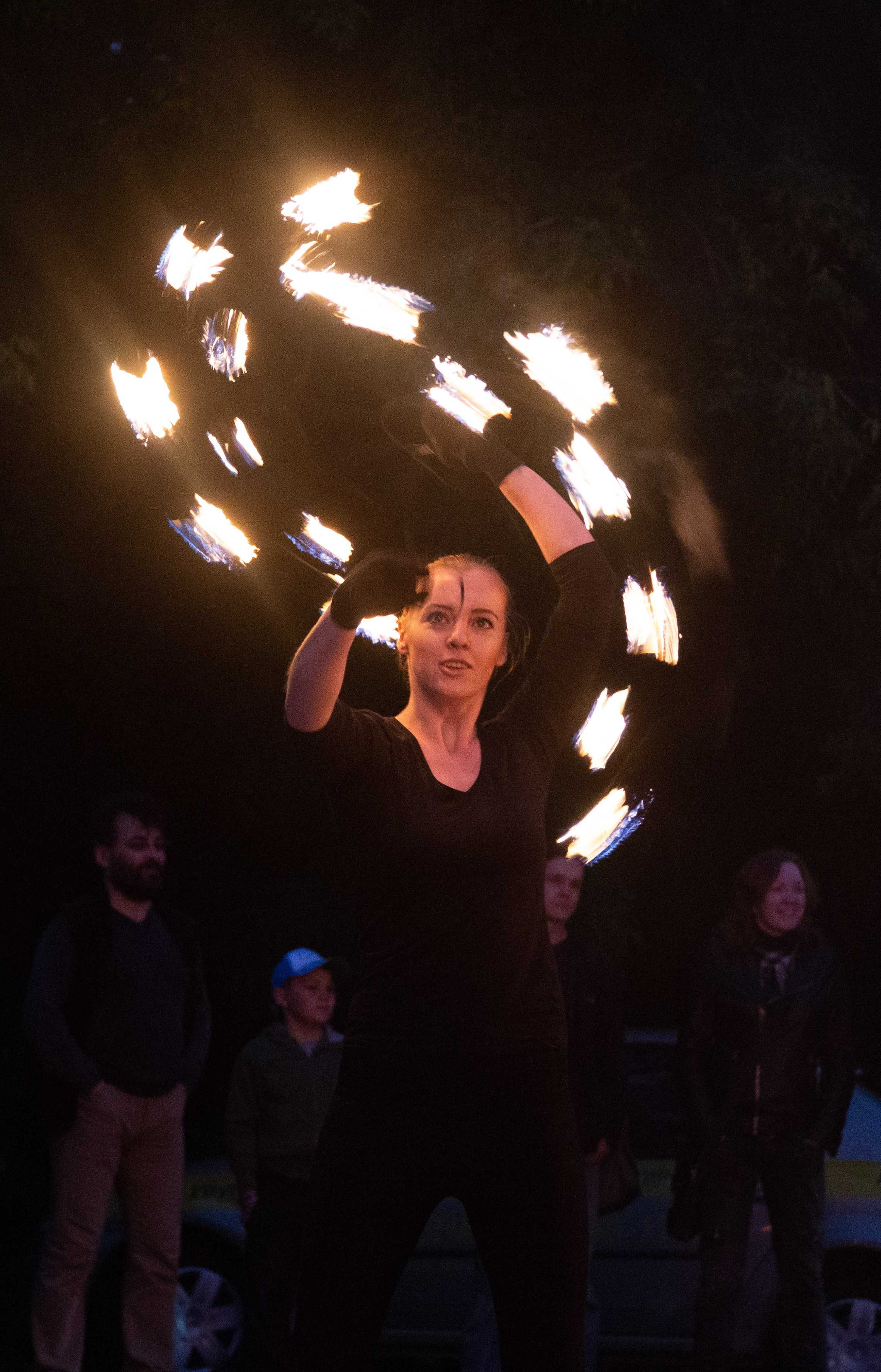 Огненное шоу в Перми. Фотограф Никита Попов. Фотограф Пермь. Фотосессия в фотостудии Перми и на свежем воздухе