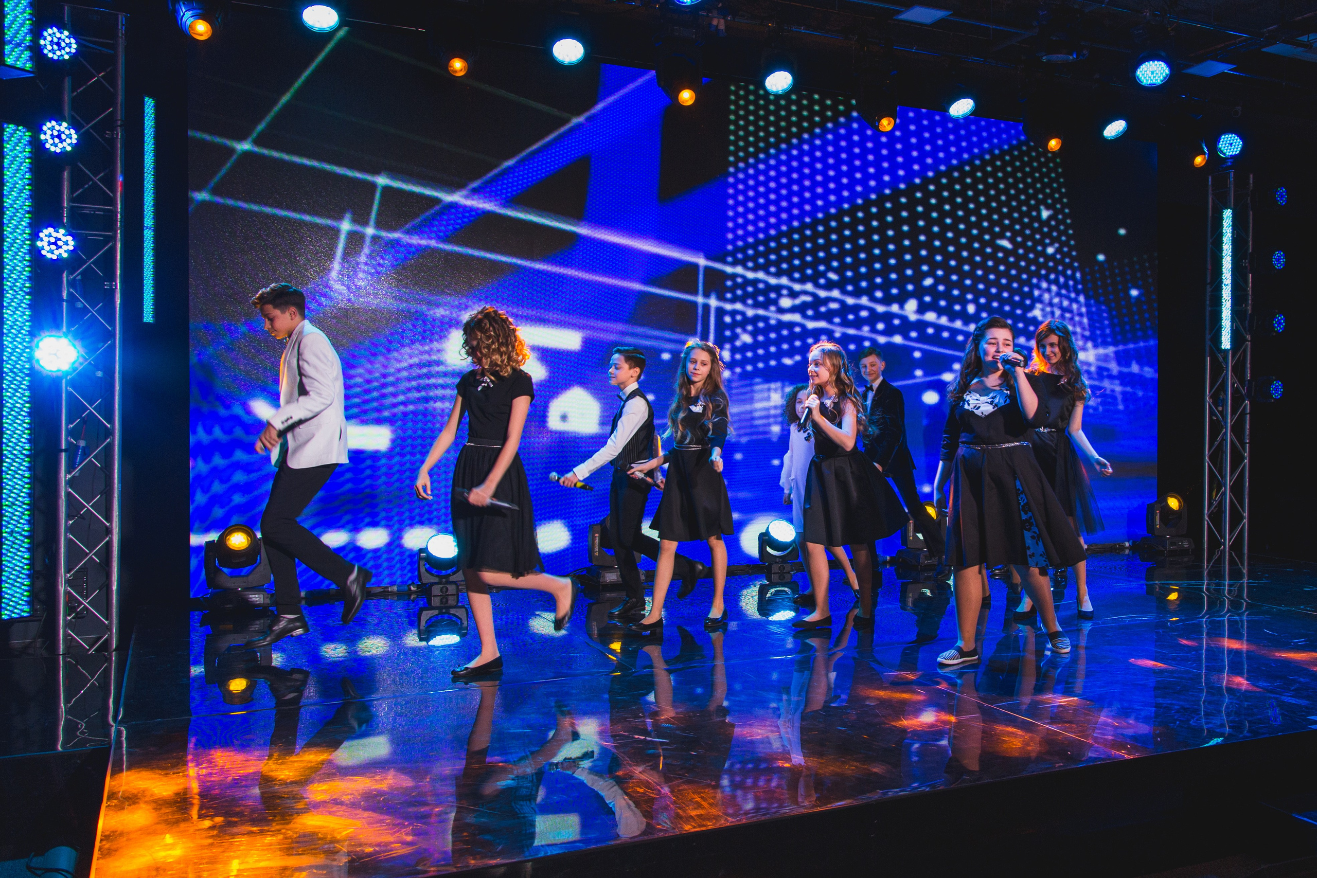 О2ТВ группа СТРАНА. Видеооператор/Фотограф Николай Завьялов