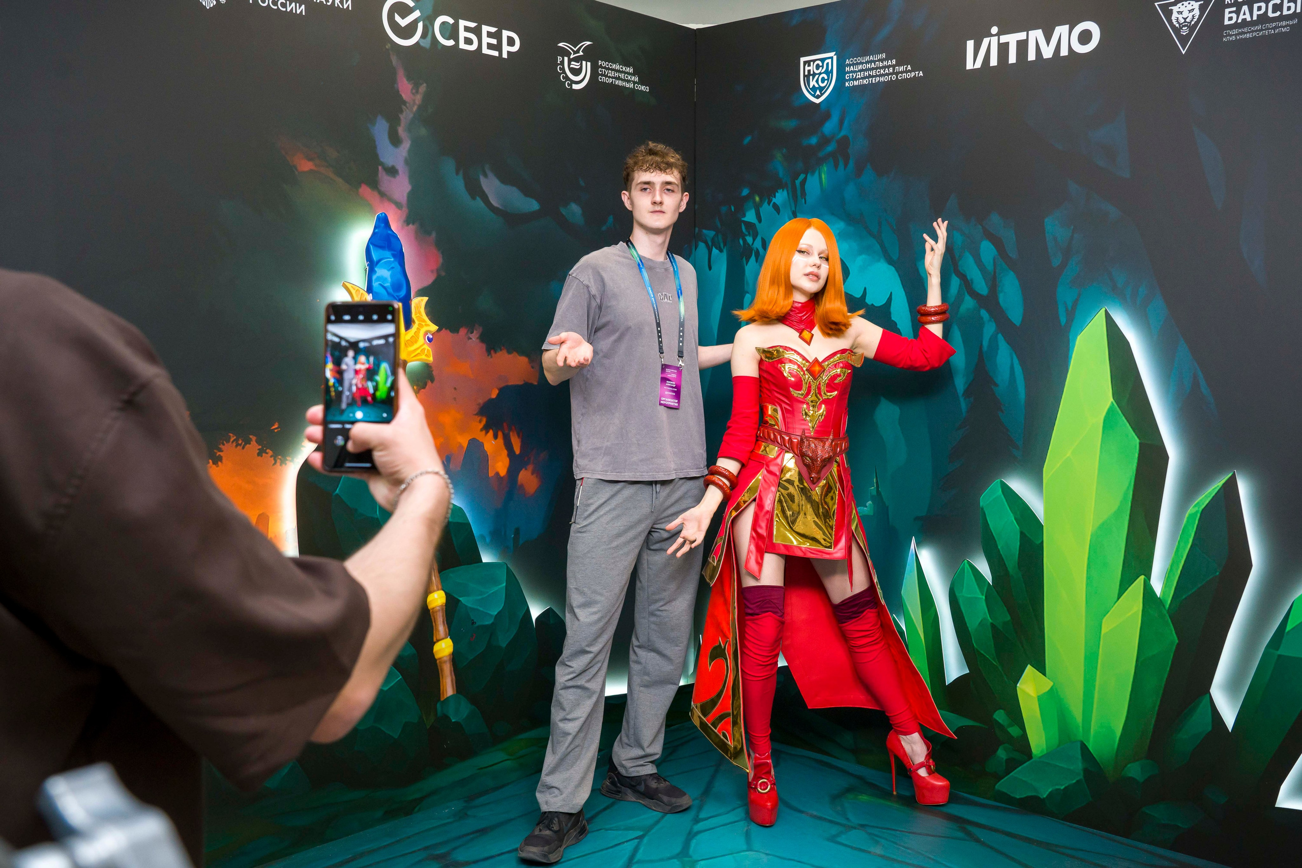 Лидеры киберспорта. репортажная фотосъемка мероприятия. Фотограф в Санкт-Петербурге. Репортажная и все съёмки для бизнеса