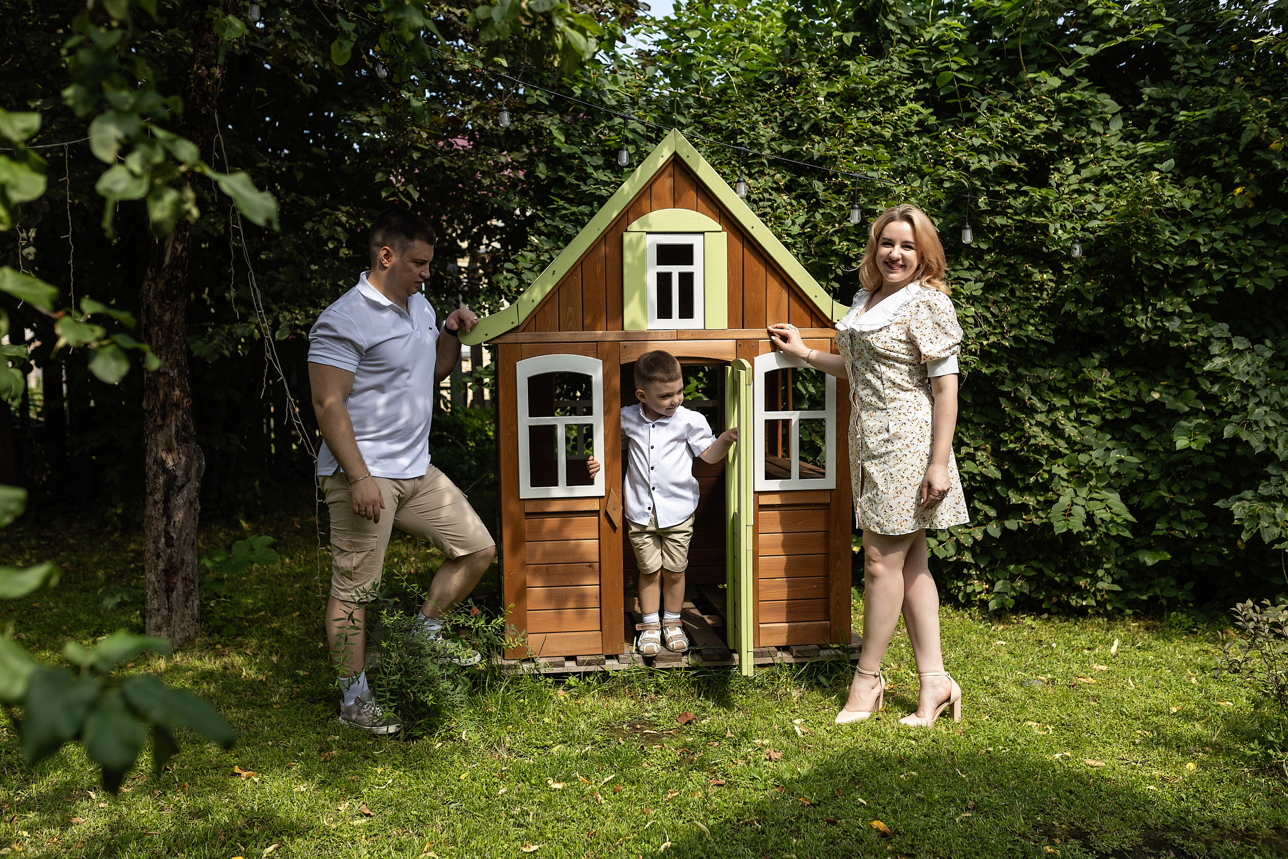 Семейная фотосессия на фотодаче в Купавне. Фотограф в Железнодорожном и Балашихе